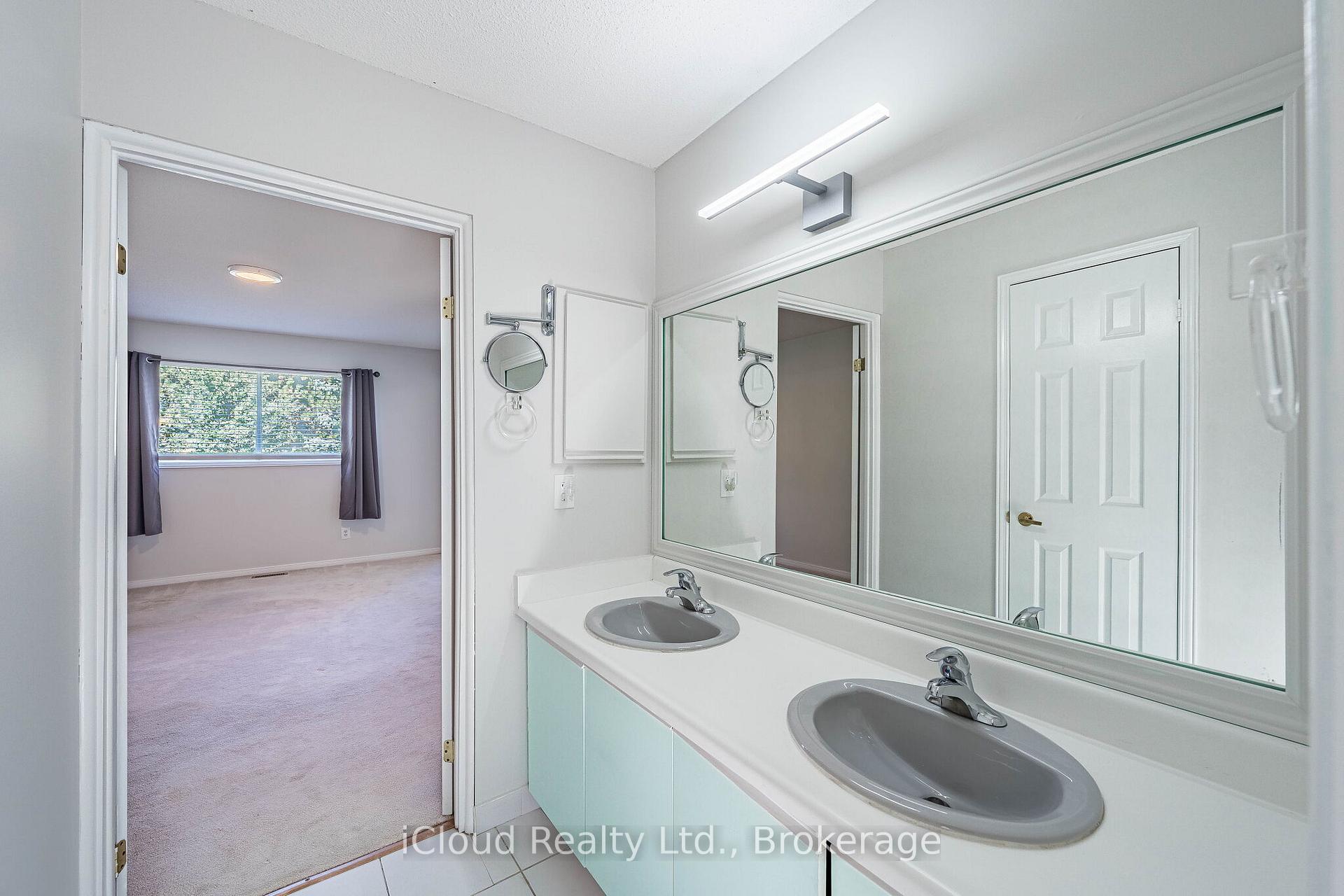 Photo 29 of 2017 Grenville Drive, Oakville, Wedgewood Creek — HOMEH