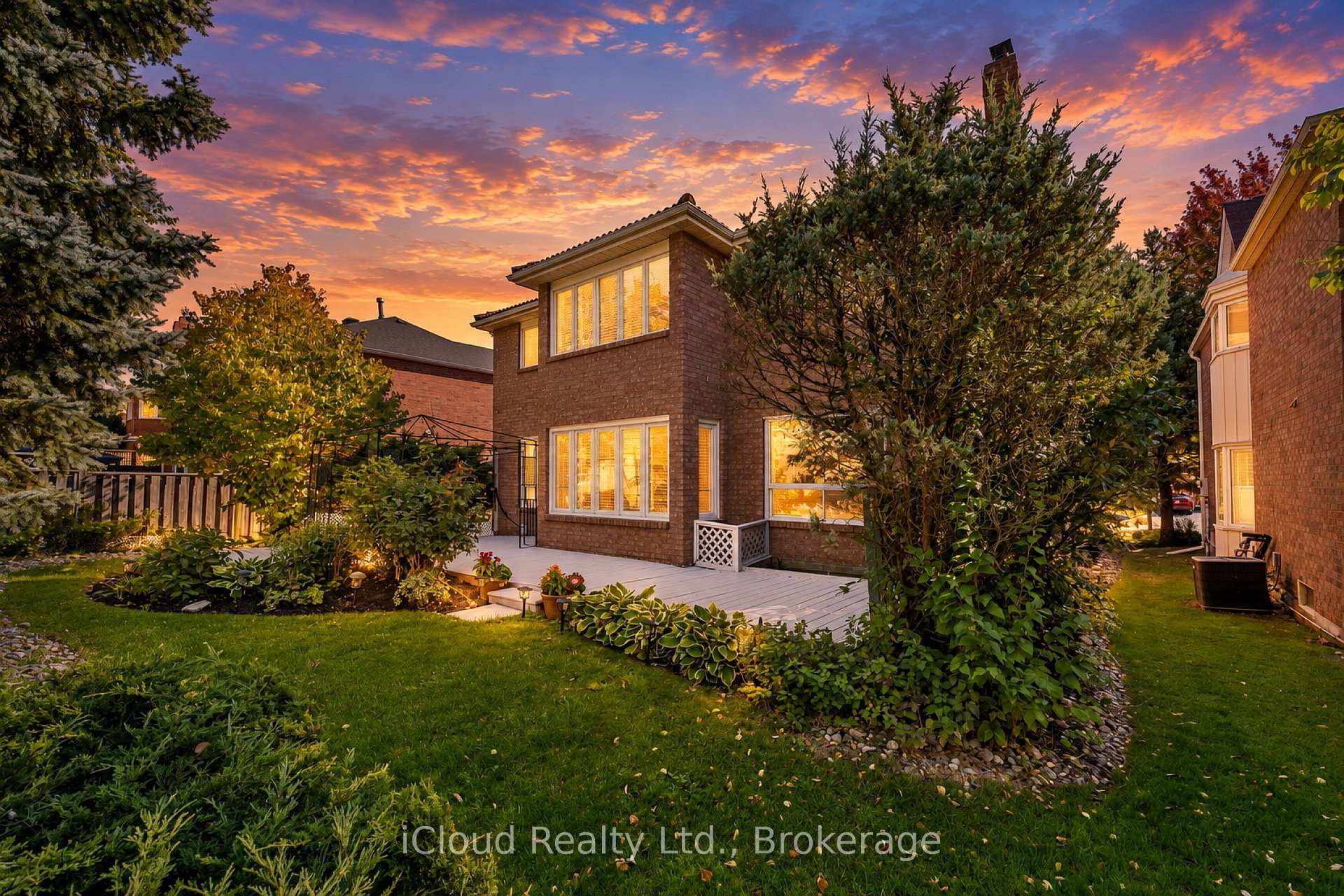 Photo 35 of 2017 Grenville Drive, Oakville, Wedgewood Creek — HOMEH
