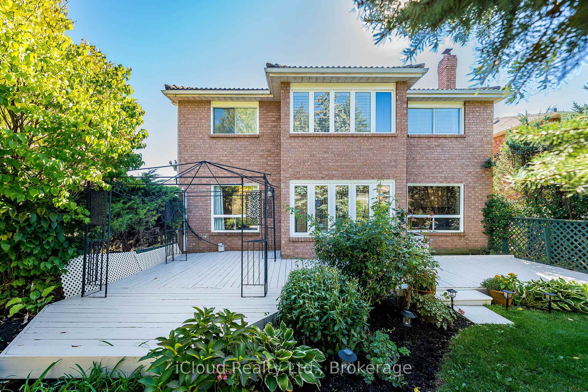 Photo 36 of 2017 Grenville Drive, Oakville, Wedgewood Creek — HOMEH