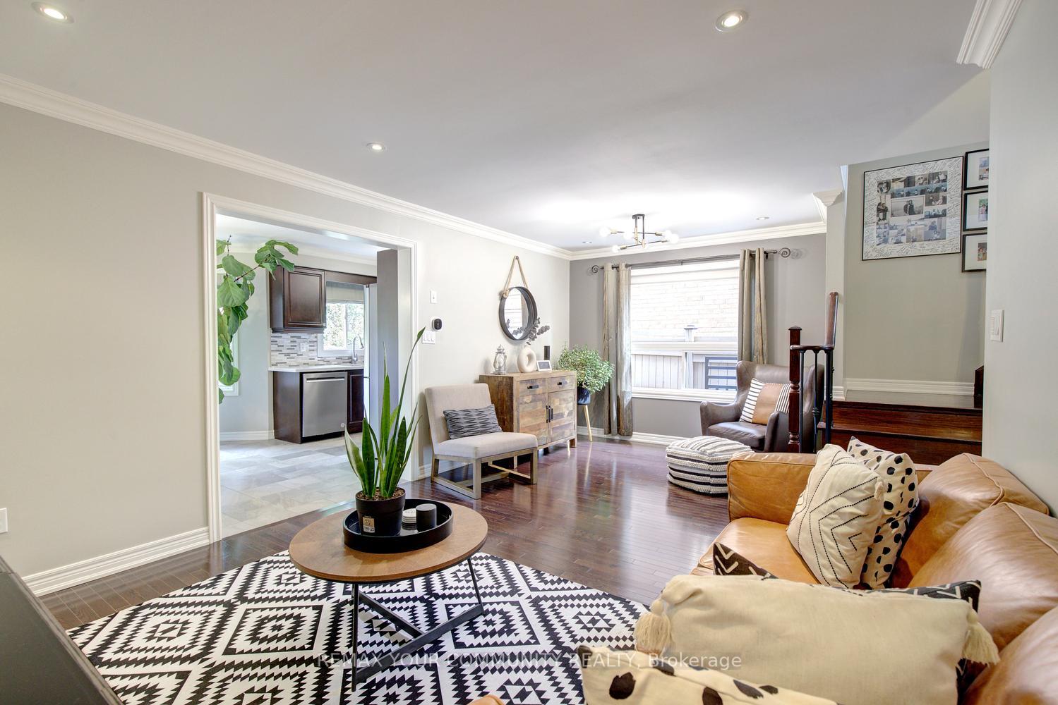 Photo 9 of 265 Golden Orchard Road, Vaughan, Patterson — HOMEH