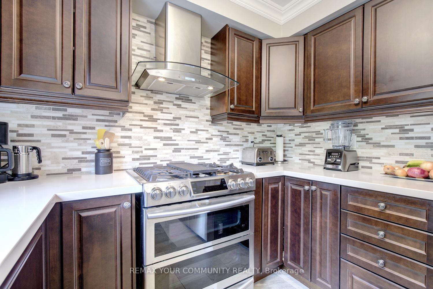 Photo 18 of 265 Golden Orchard Road, Vaughan, Patterson — HOMEH