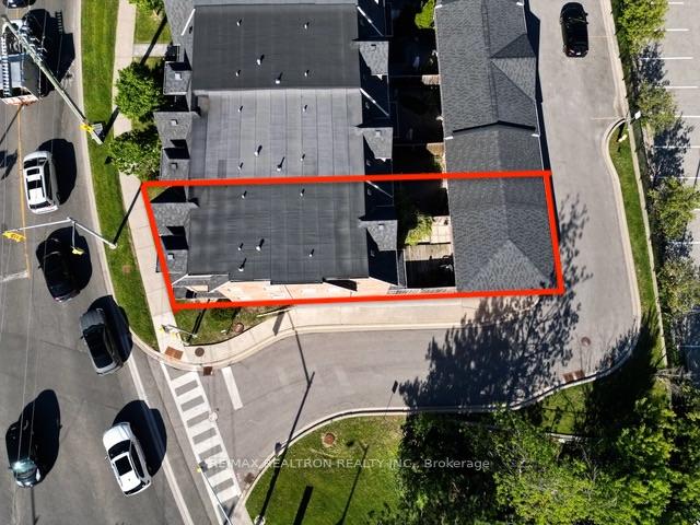 Photo 3 of 37 Bullock Drive, Markham, Markham Village — HOMEH