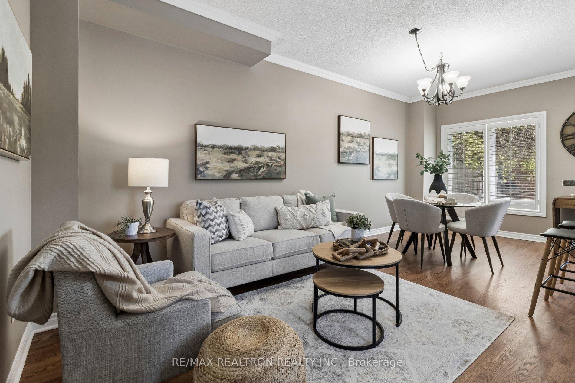Photo 12 of 37 Bullock Drive, Markham, Markham Village — HOMEH
