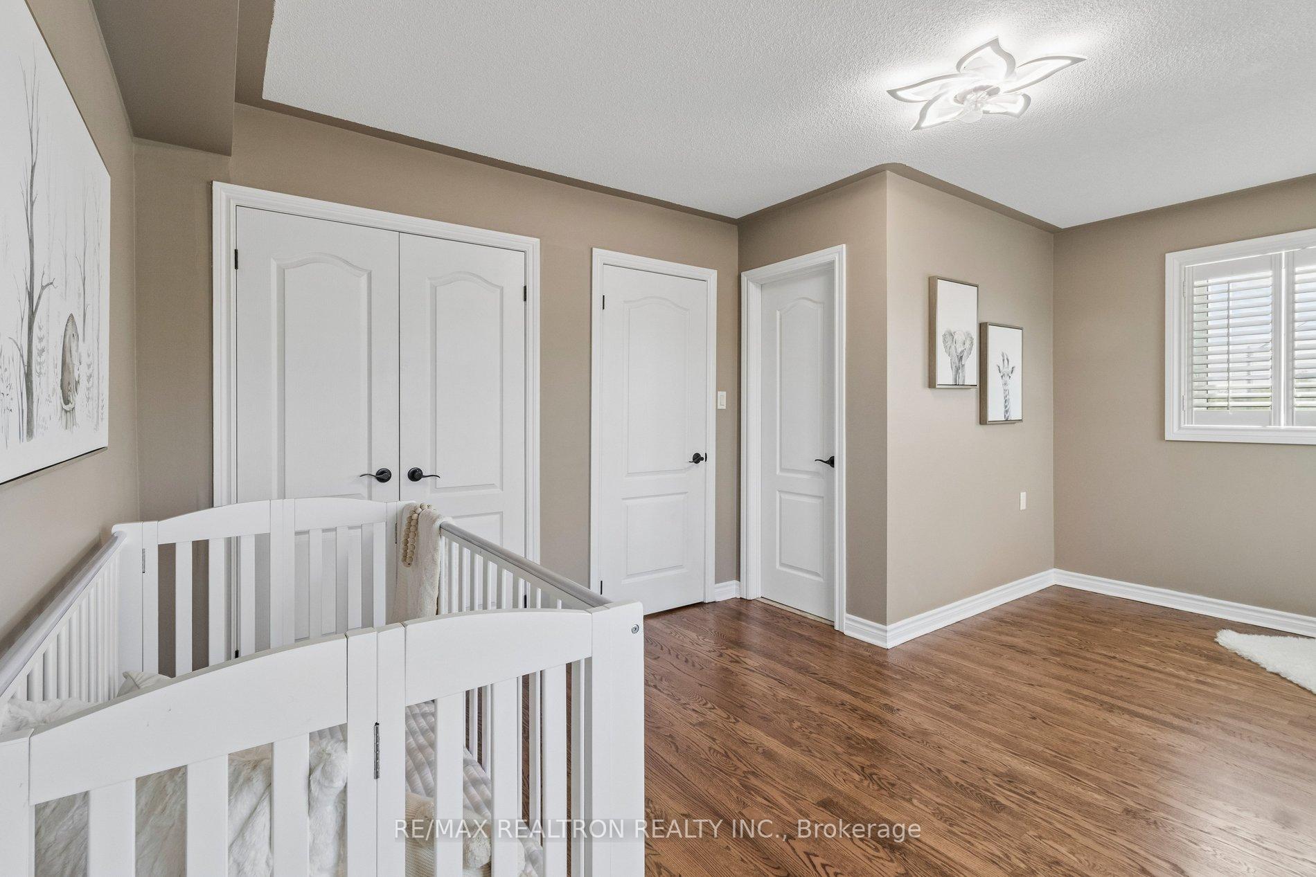 Photo 31 of 37 Bullock Drive, Markham, Markham Village — HOMEH