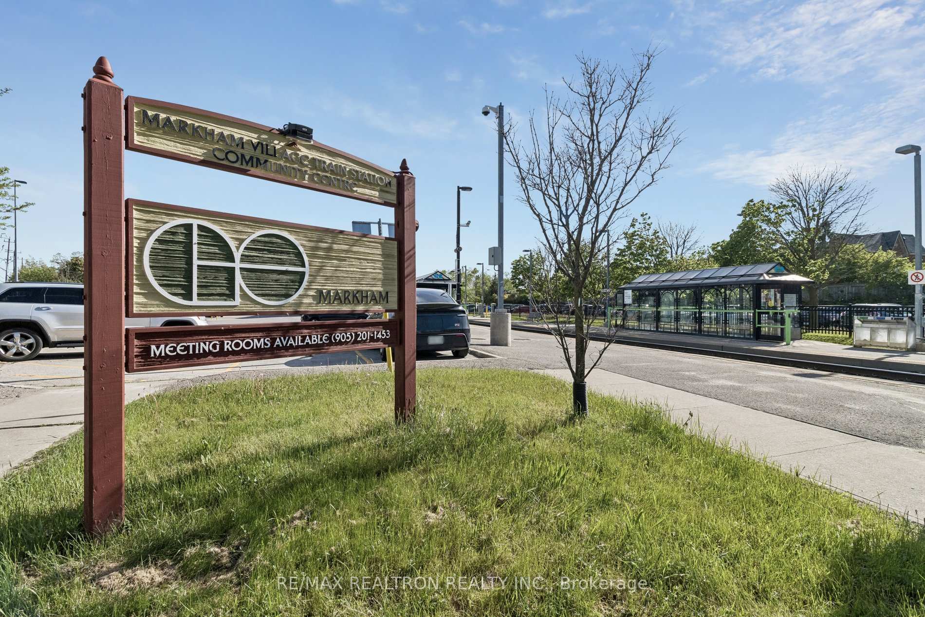 Photo 47 of 37 Bullock Drive, Markham, Markham Village — HOMEH