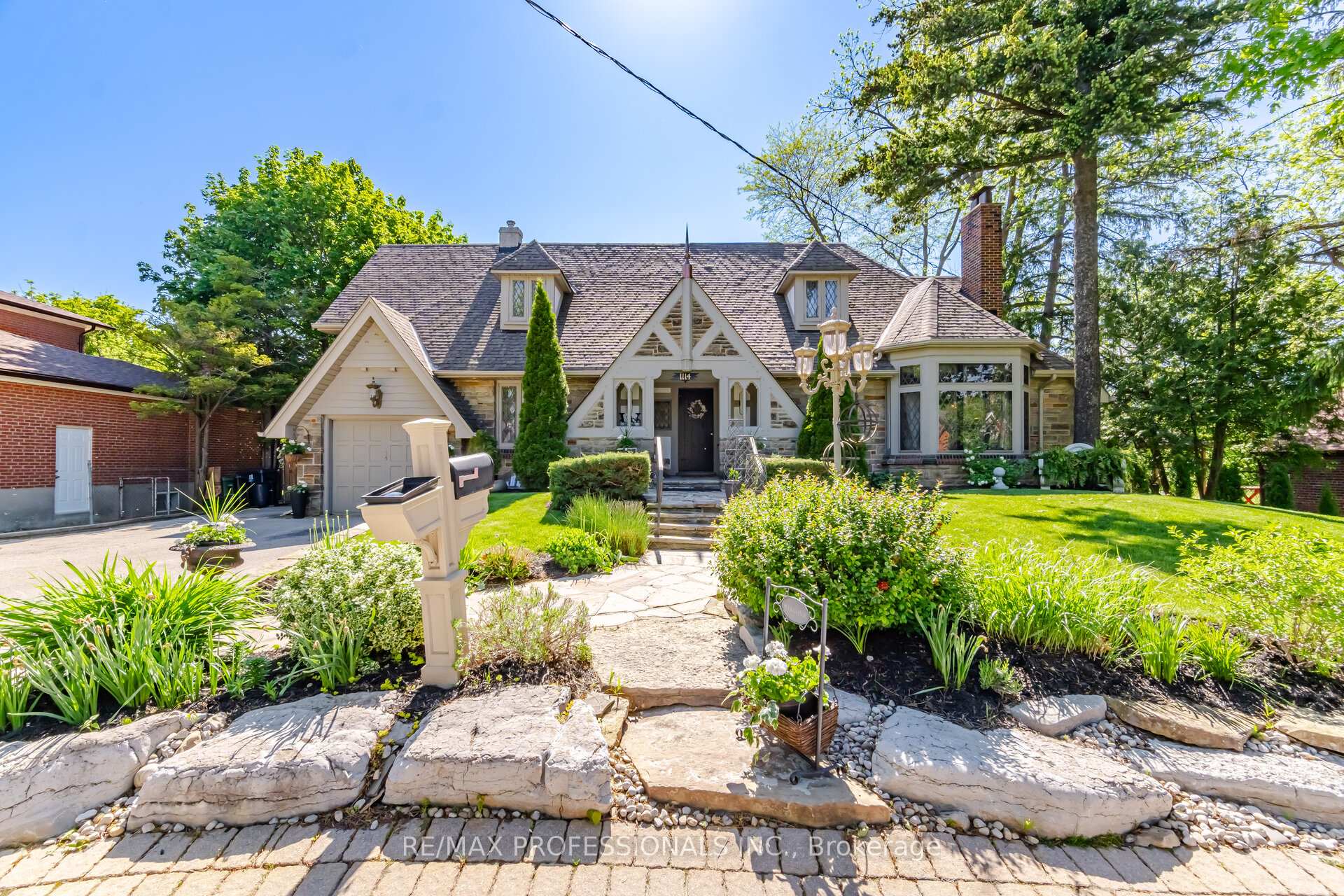 Photo of 1114 Kipling Avenue