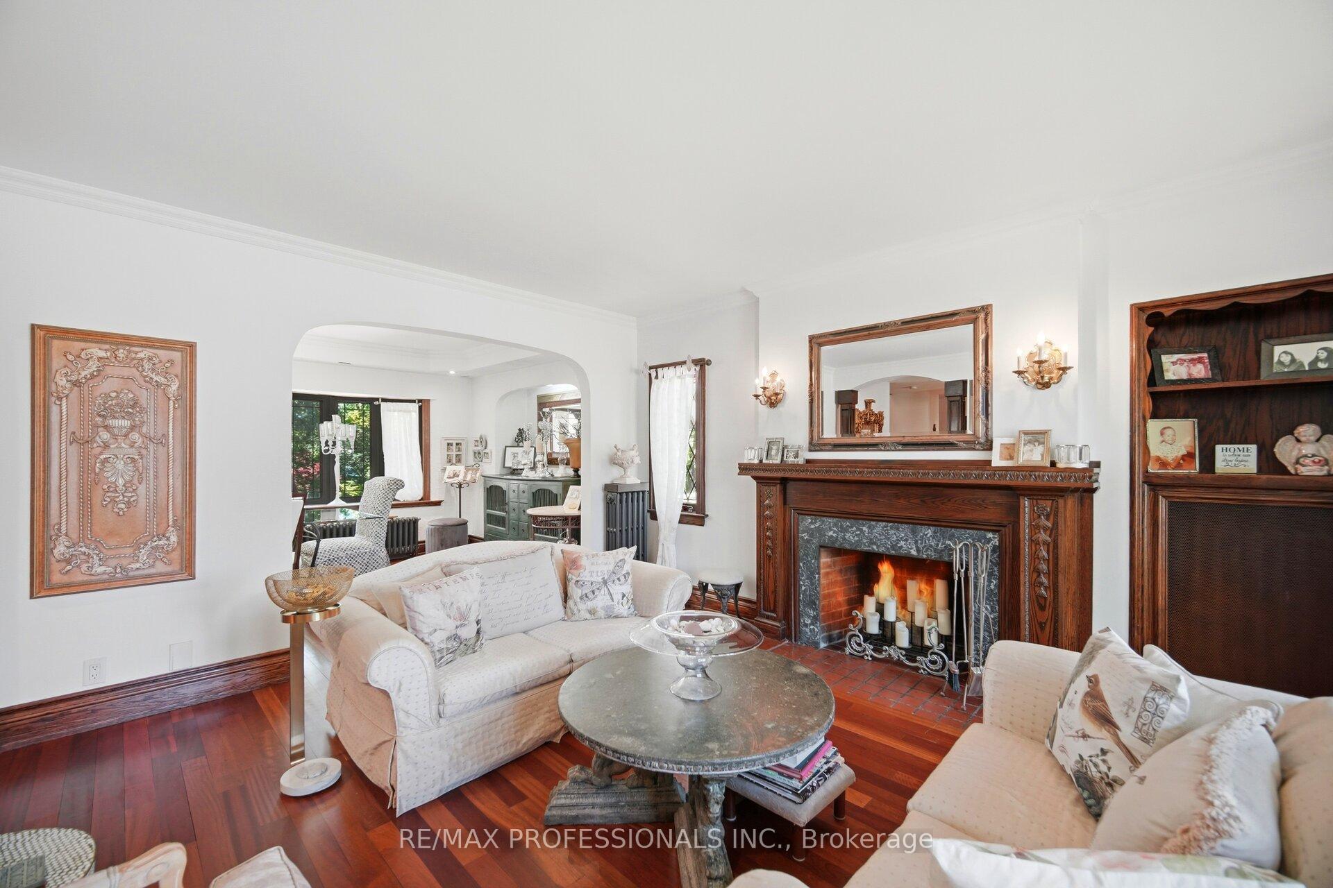 Photo 8 of 1114 Kipling Avenue, Etobicoke, Islington-City Centre West — HOMEH