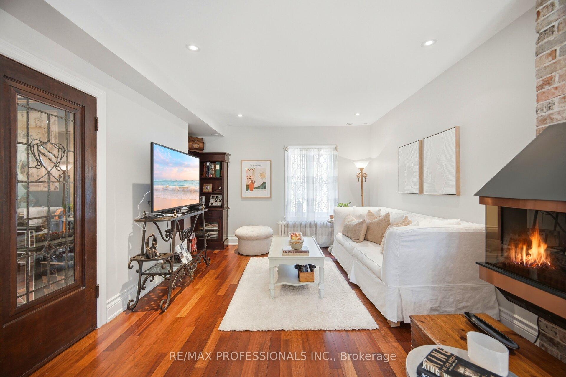 Photo 18 of 1114 Kipling Avenue, Etobicoke, Islington-City Centre West — HOMEH