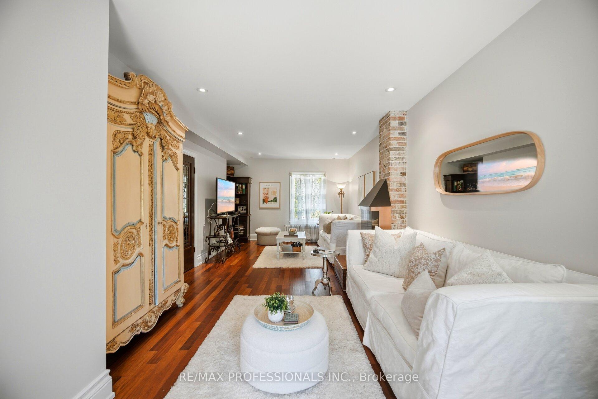 Photo 20 of 1114 Kipling Avenue, Etobicoke, Islington-City Centre West — HOMEH