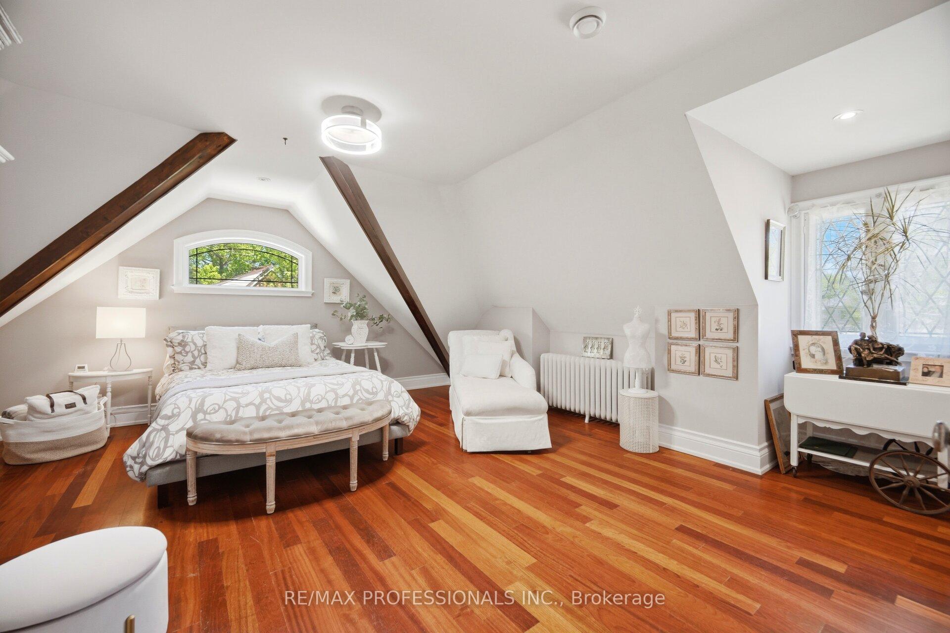 Photo 28 of 1114 Kipling Avenue, Etobicoke, Islington-City Centre West — HOMEH
