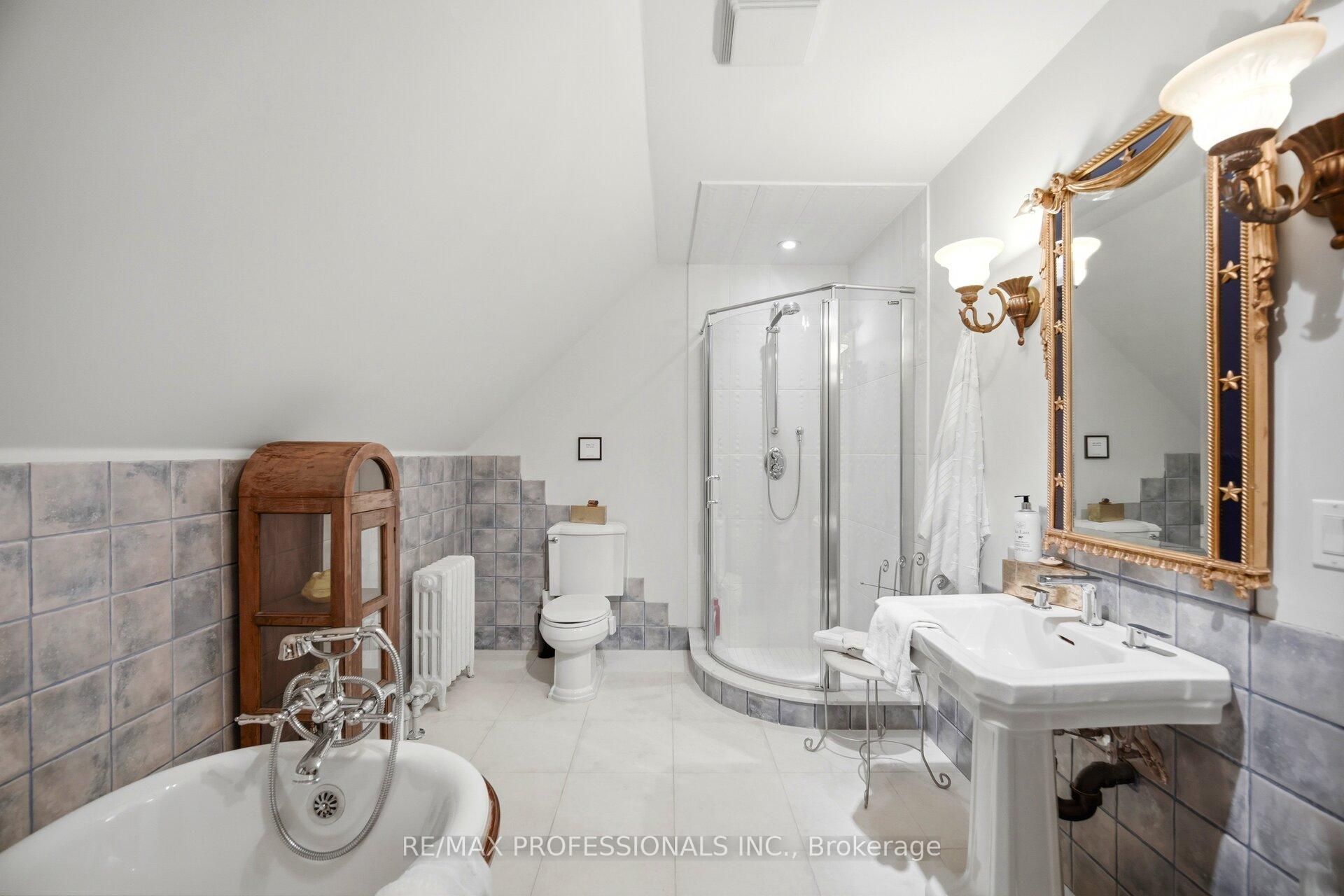Photo 31 of 1114 Kipling Avenue, Etobicoke, Islington-City Centre West — HOMEH
