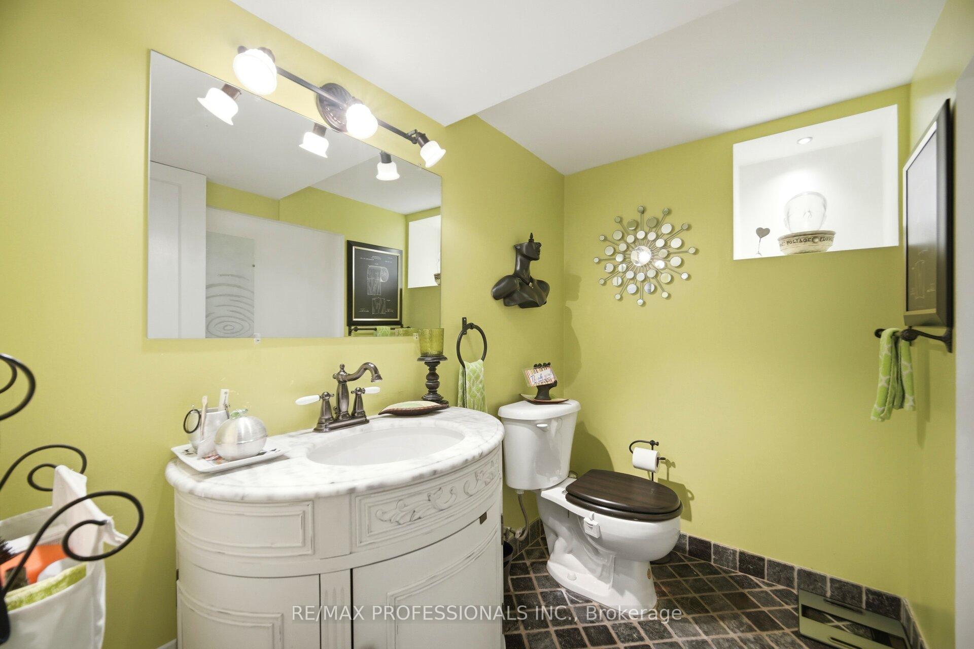 Photo 37 of 1114 Kipling Avenue, Etobicoke, Islington-City Centre West — HOMEH