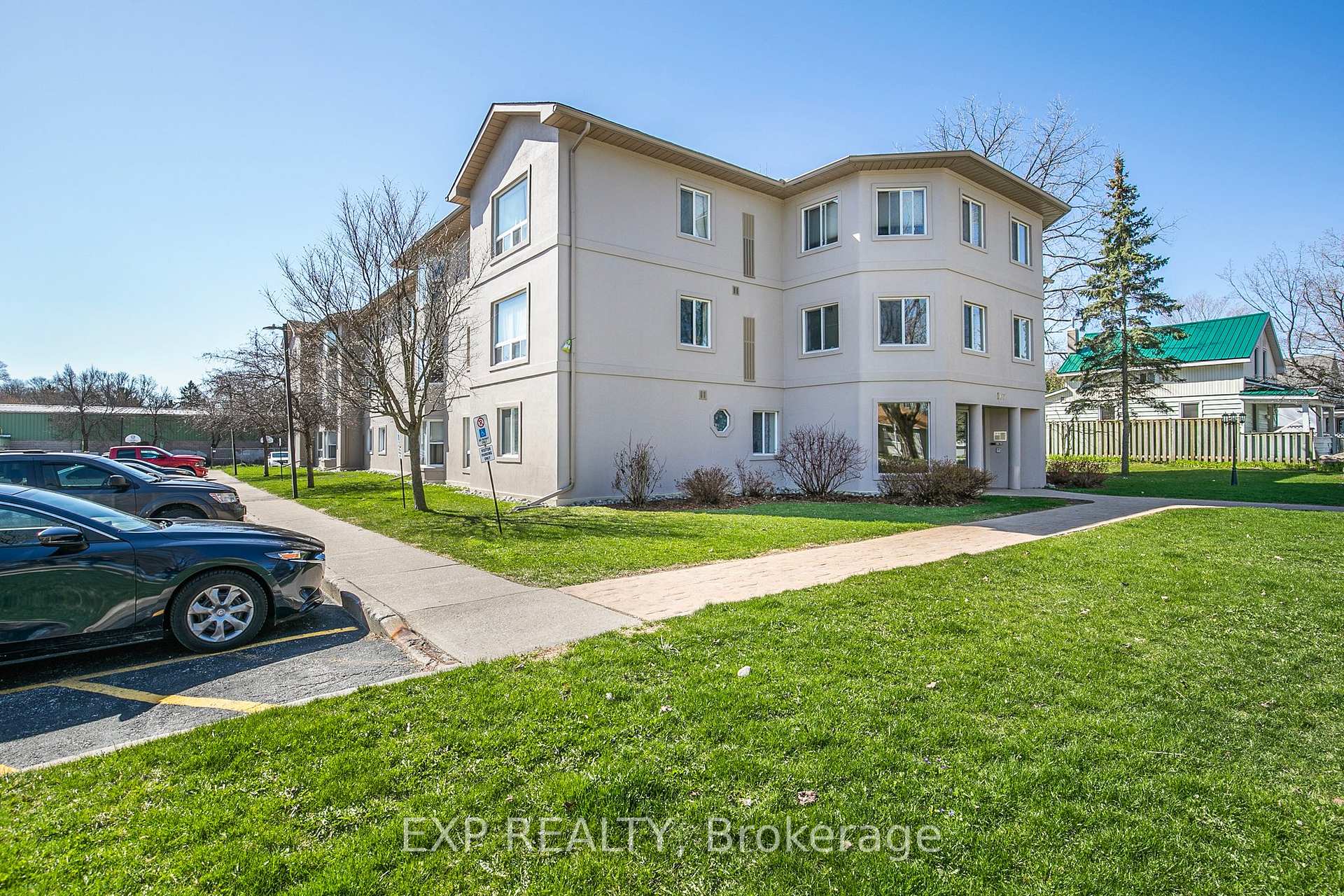 Photo of Unit 303, 107 Bond Street