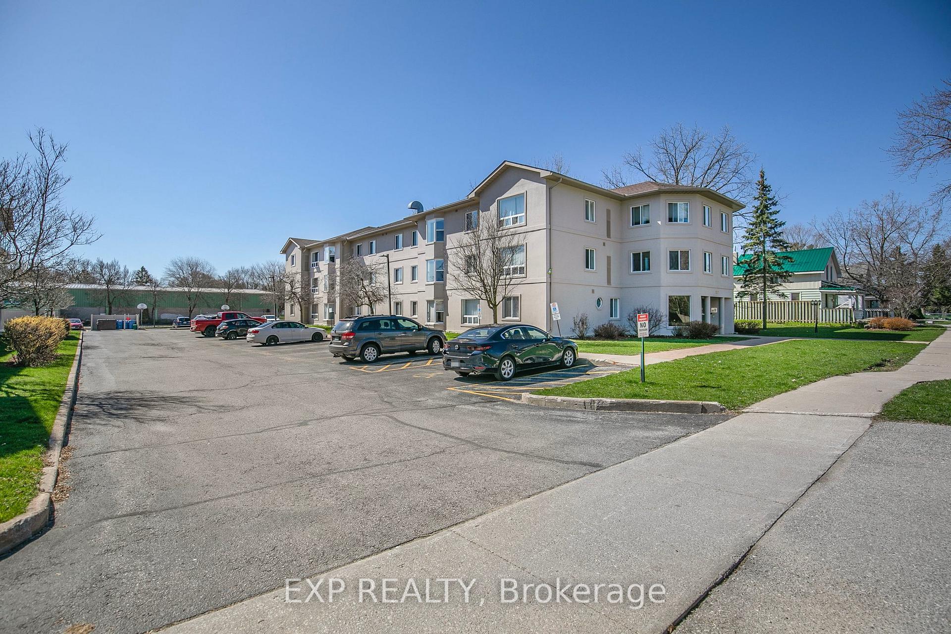 Photo 3 of Unit 303, 107 Bond Street, Orillia — HOMEH