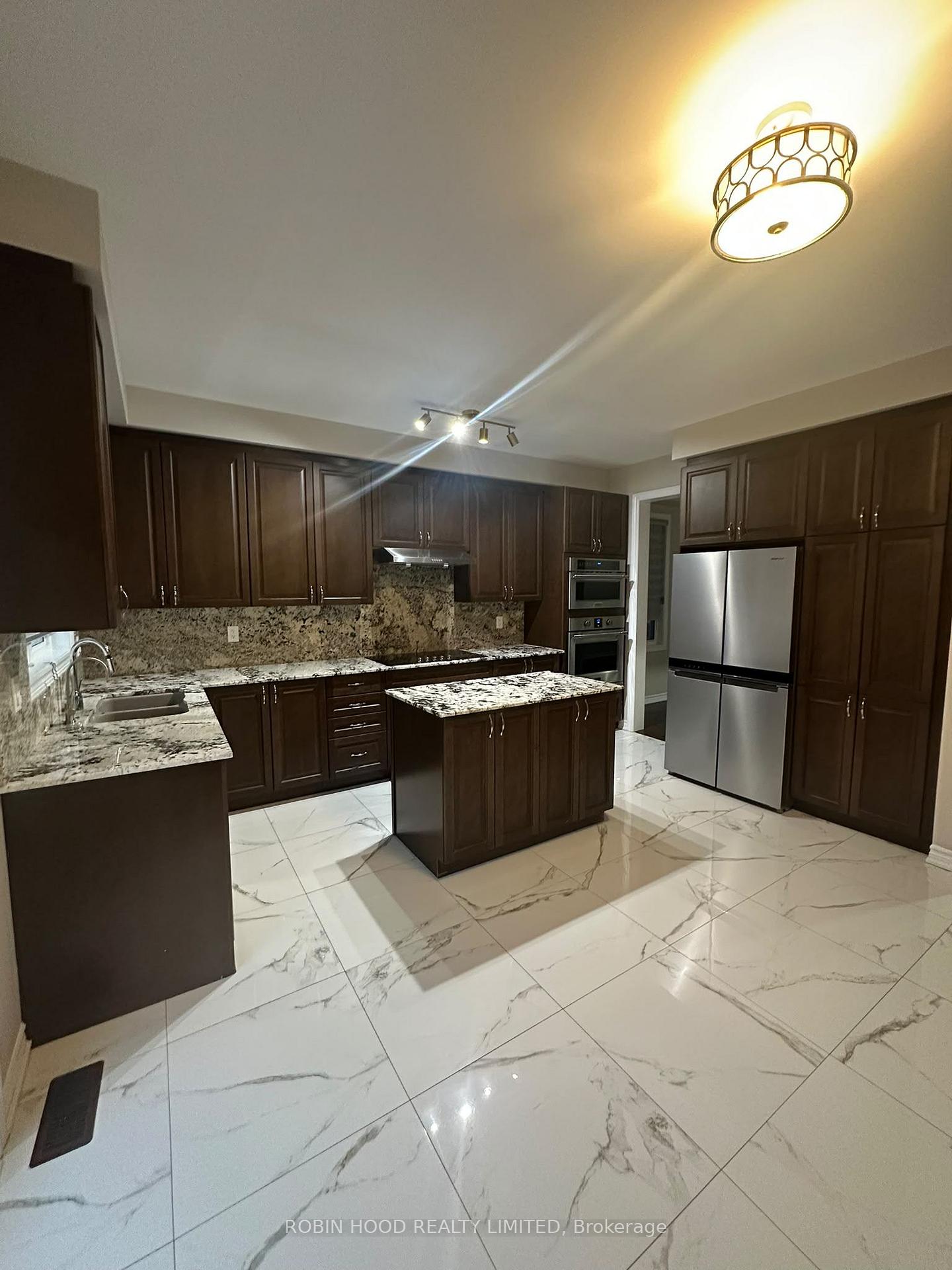 Photo 3 of 63 Royal Fern Crescent, Caledon, Rural Caledon — HOMEH