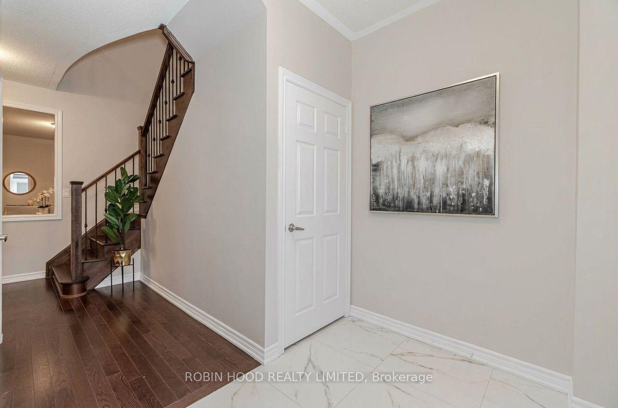 Photo 4 of 63 Royal Fern Crescent, Caledon, Rural Caledon — HOMEH
