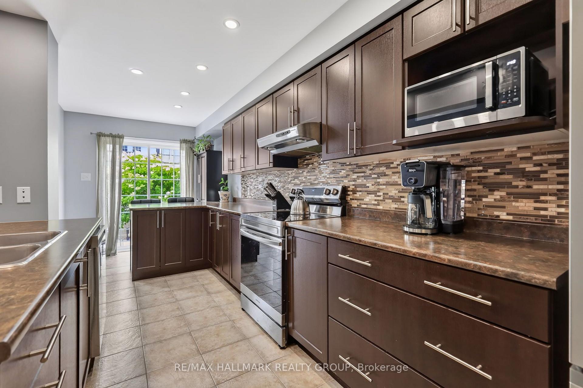 Photo 9 of 316 Aldworth Private, Ottawa, Stittsville (South) — HOMEH