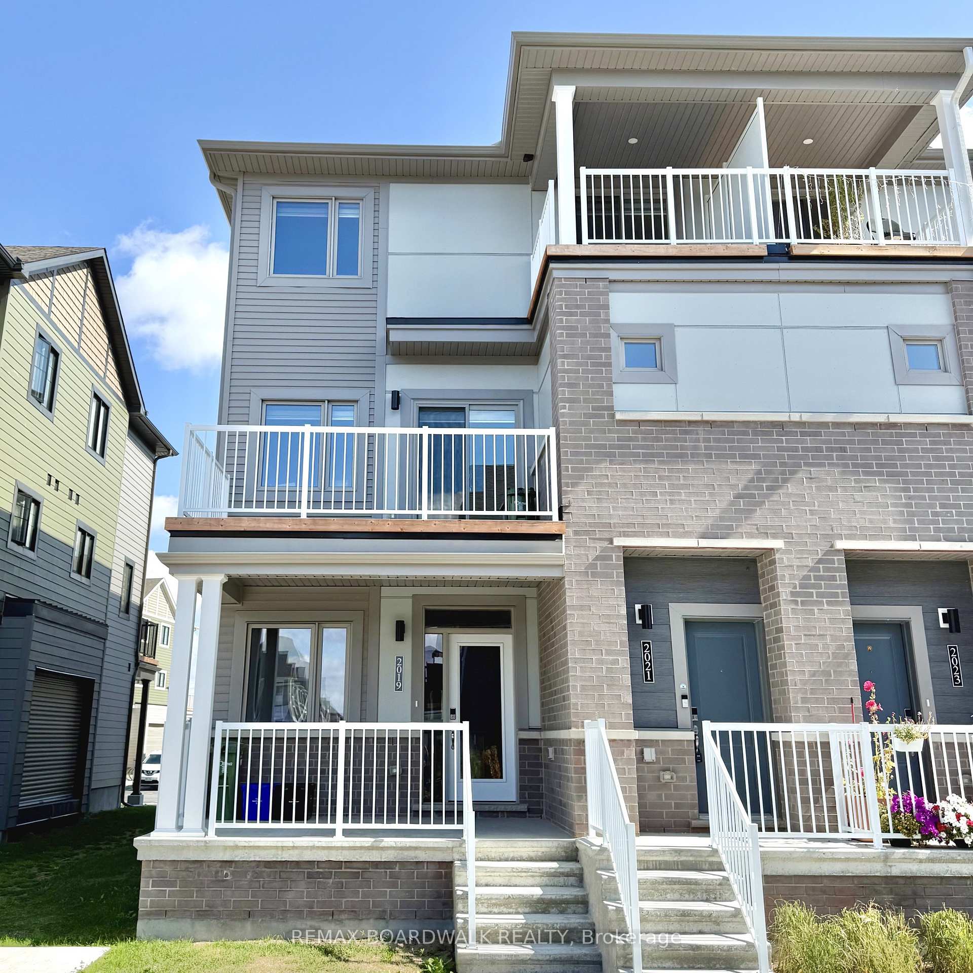 Photo 2 of 2021 Blossite Private, Ottawa, Barrhaven - Stonebridge — HOMEH