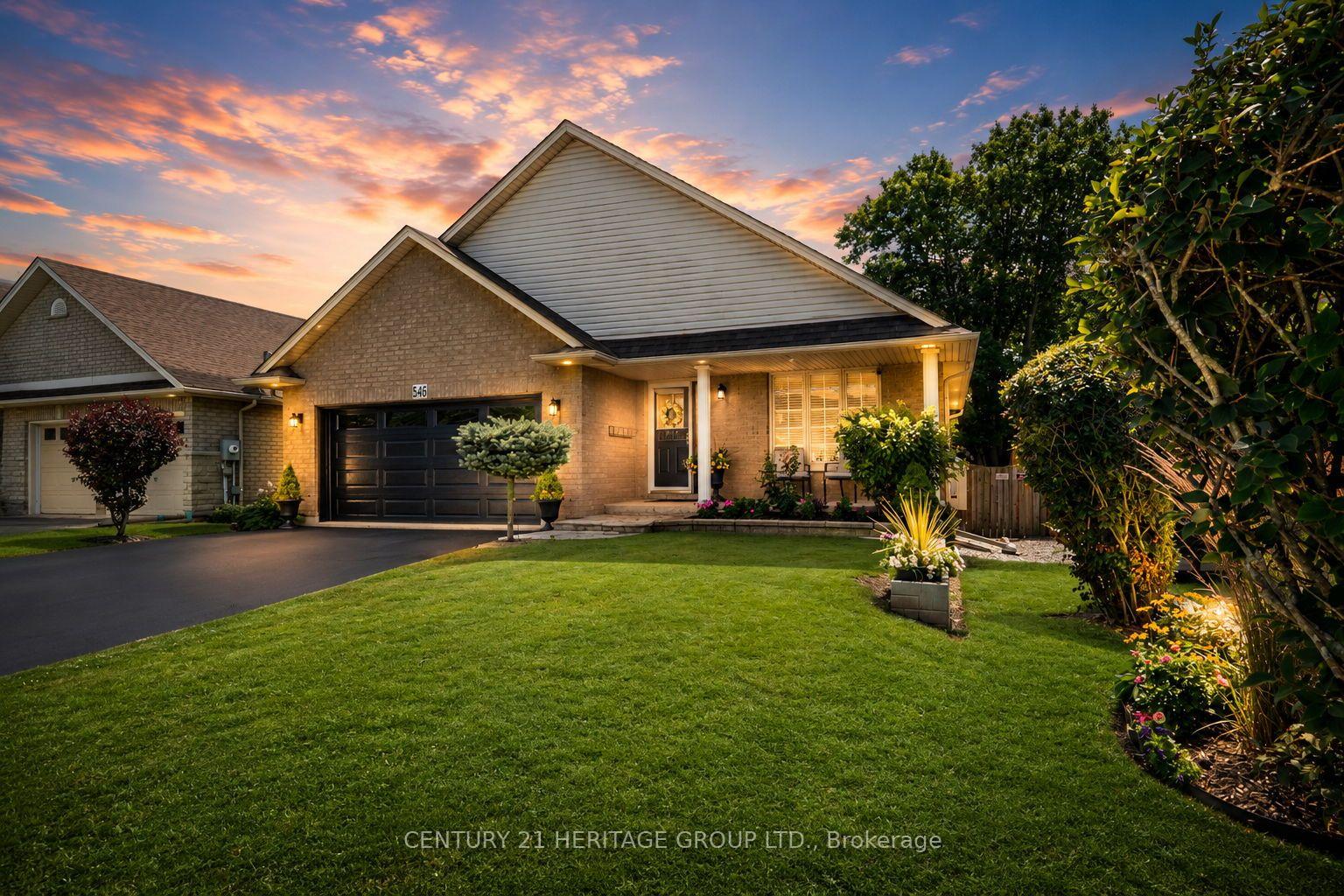 Photo 3 of 546 Jerseyville Road W, Hamilton, Ancaster — HOMEH
