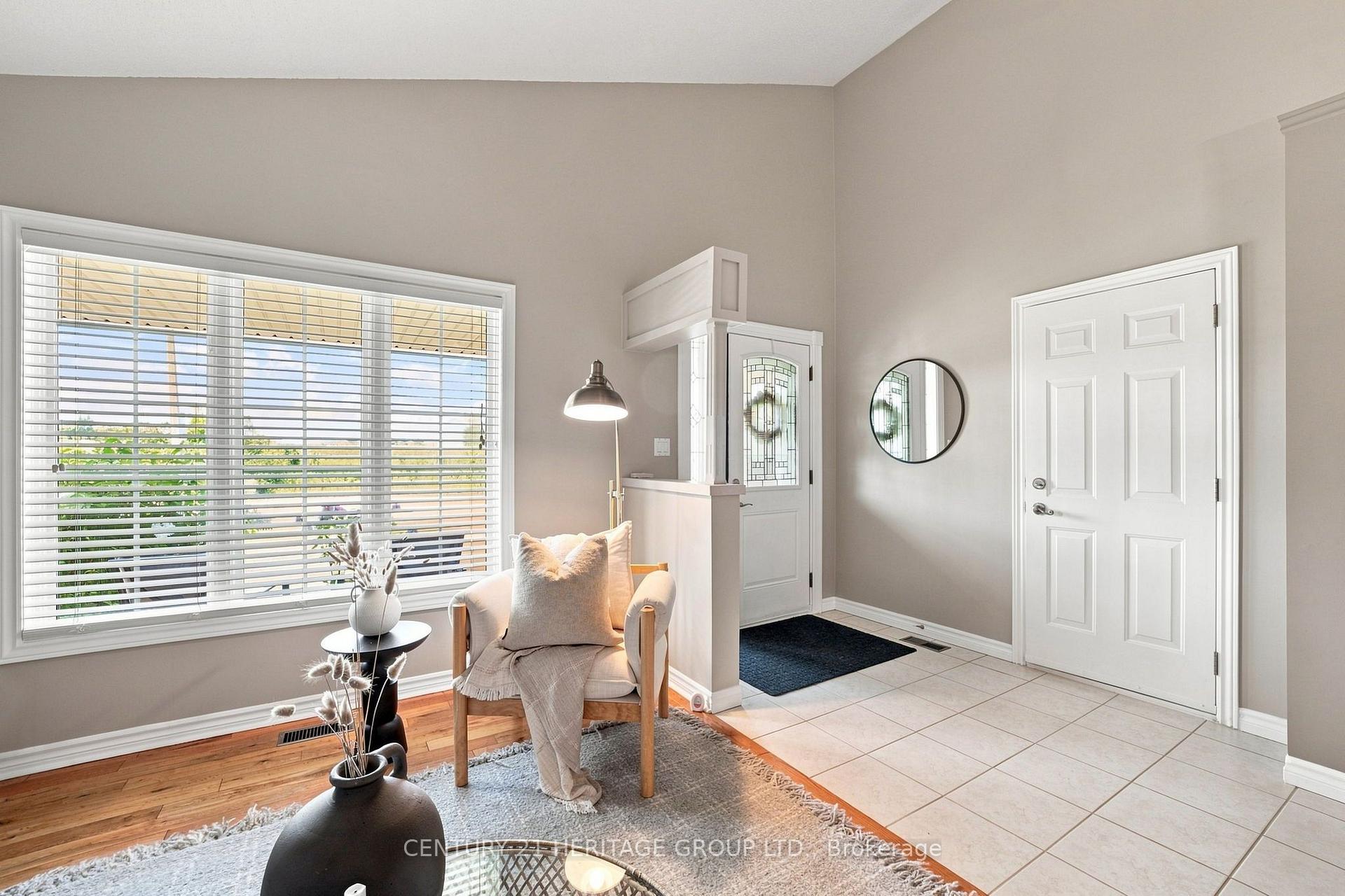 Photo 6 of 546 Jerseyville Road W, Hamilton, Ancaster — HOMEH