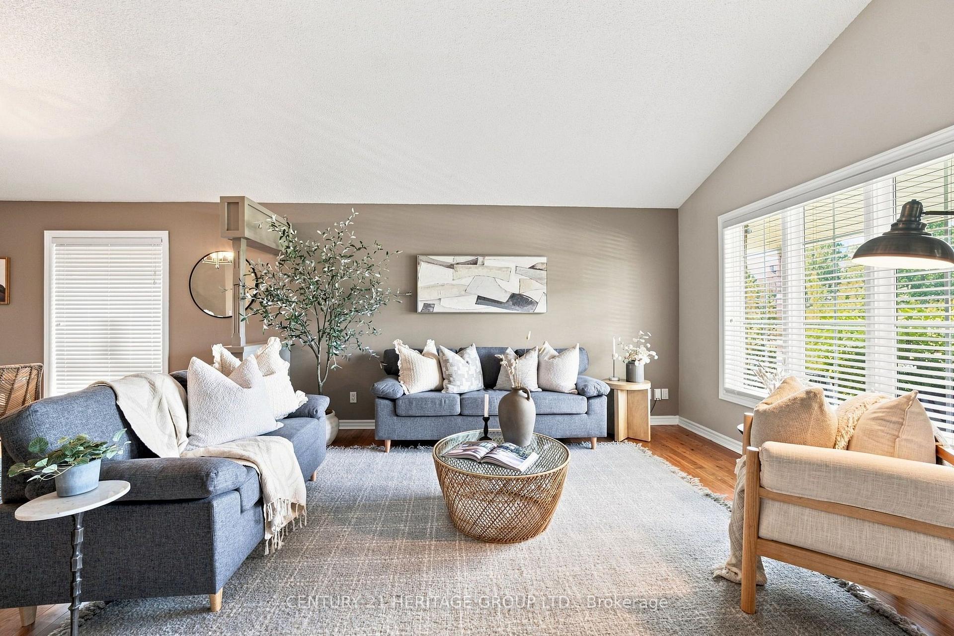 Photo 7 of 546 Jerseyville Road W, Hamilton, Ancaster — HOMEH