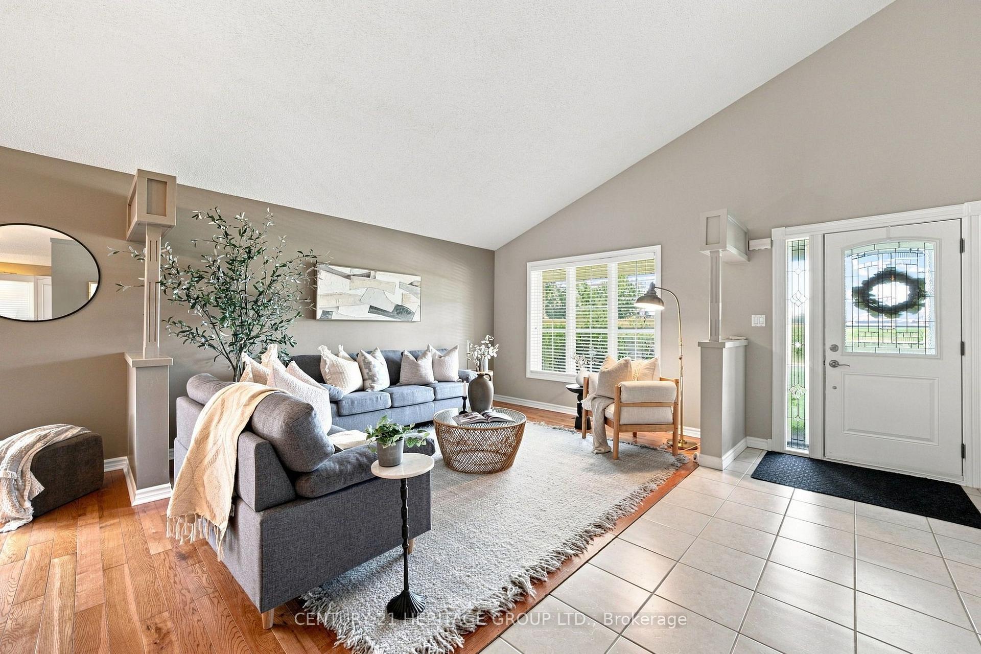 Photo 8 of 546 Jerseyville Road W, Hamilton, Ancaster — HOMEH