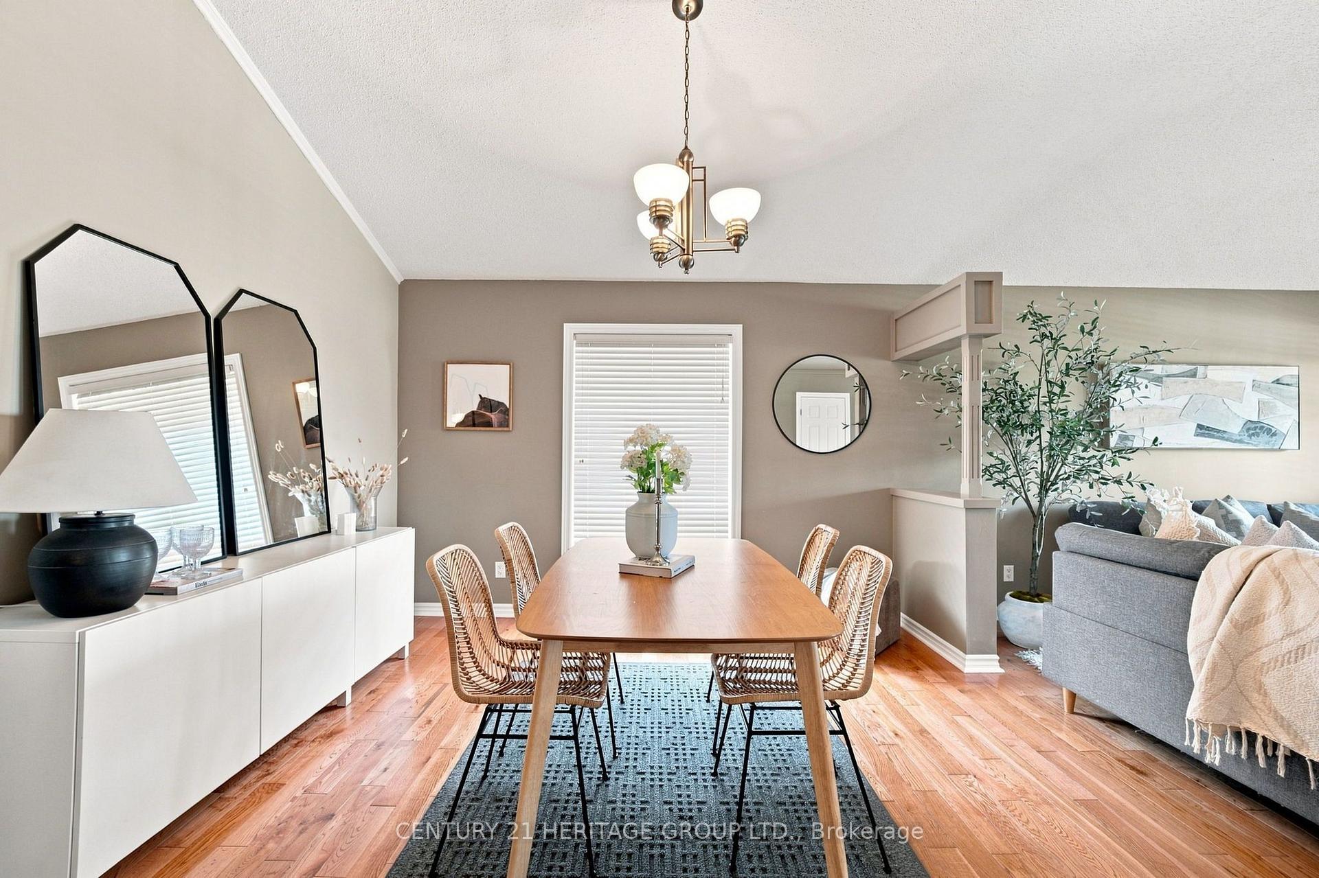 Photo 13 of 546 Jerseyville Road W, Hamilton, Ancaster — HOMEH