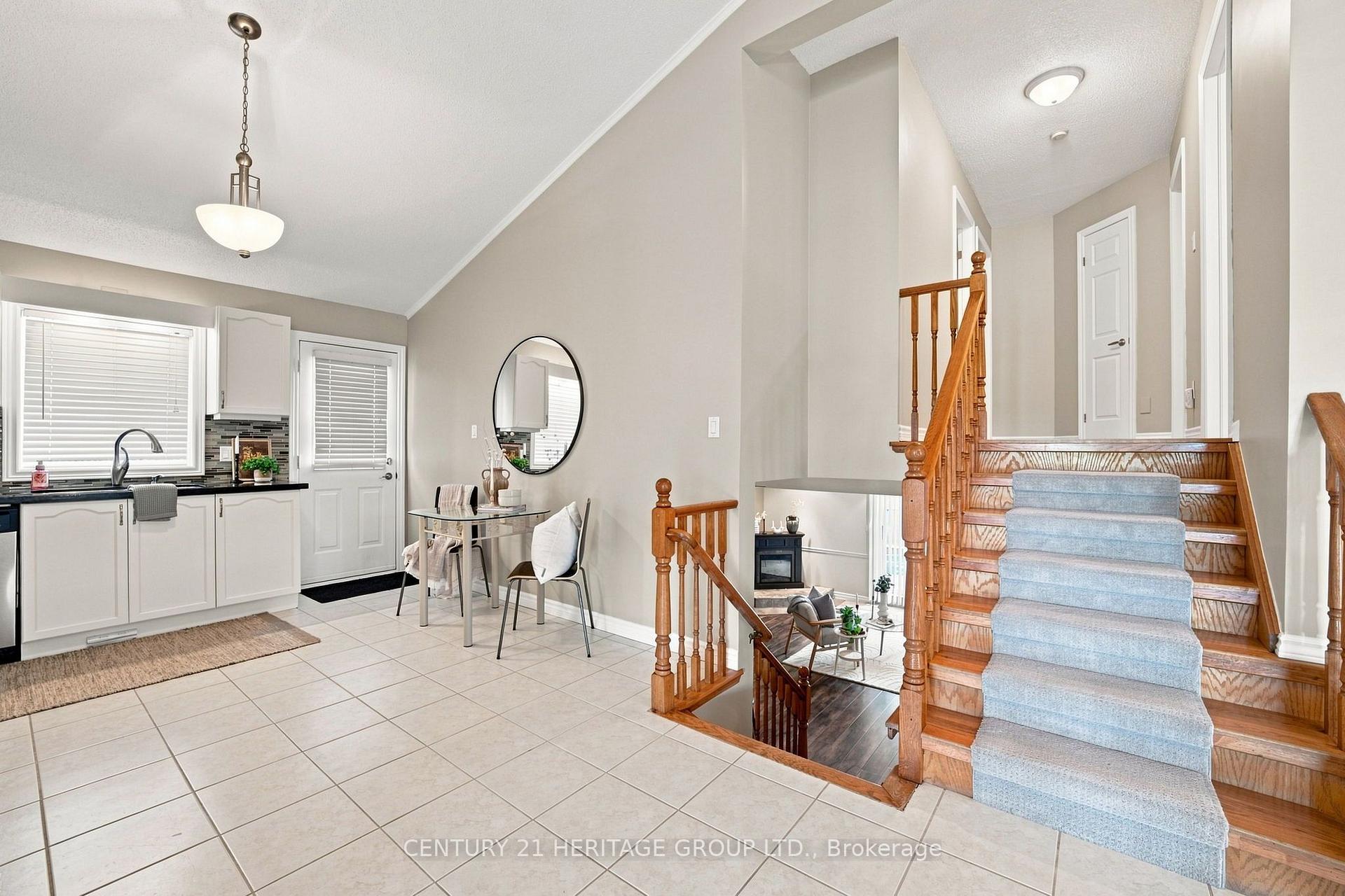 Photo 19 of 546 Jerseyville Road W, Hamilton, Ancaster — HOMEH
