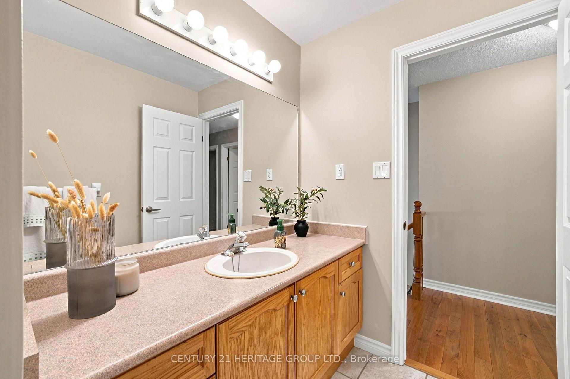 Photo 30 of 546 Jerseyville Road W, Hamilton, Ancaster — HOMEH