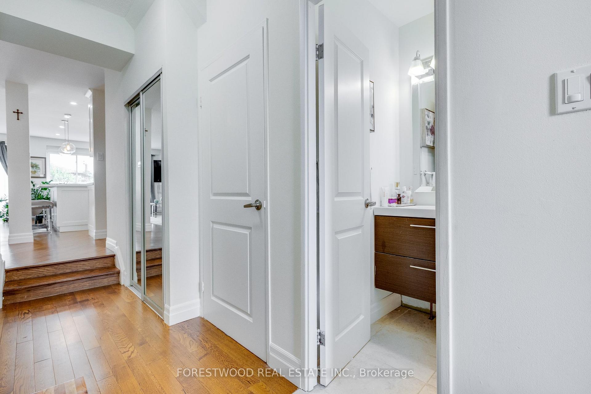Photo 6 of Unit 17, 485 Meadows Boulevard, Mississauga, Rathwood — HOMEH