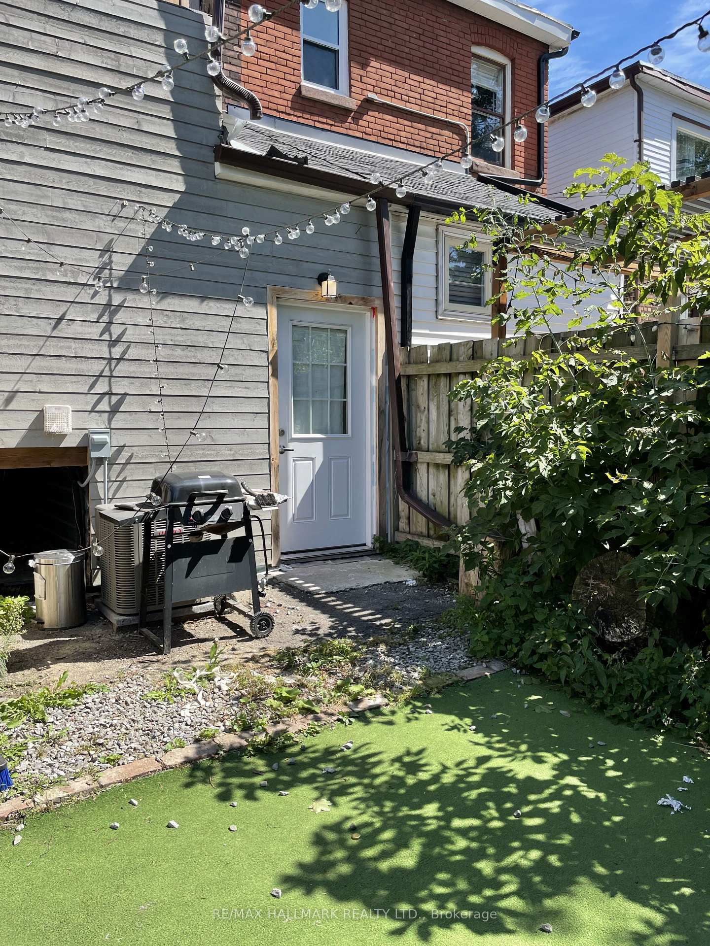 Photo 2 of Unit Basement, 88 Lamb Avenue, Toronto, Greenwood-Coxwell — HOMEH
