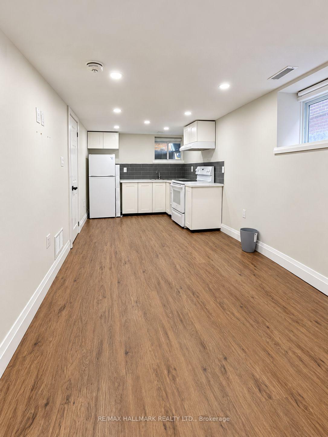 Photo 4 of Unit Basement, 88 Lamb Avenue, Toronto, Greenwood-Coxwell — HOMEH
