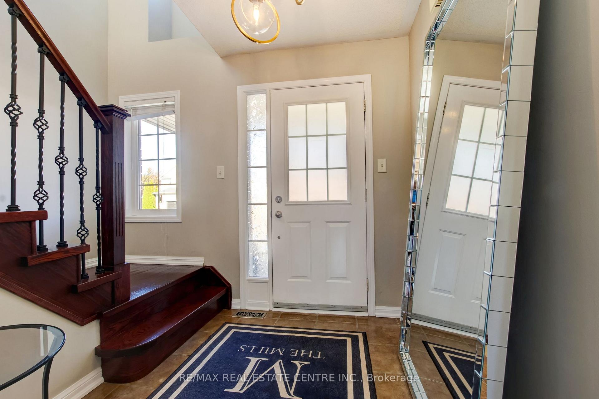 Photo 7 of 123 Lunney Crescent, Clarington, Bowmanville — HOMEH