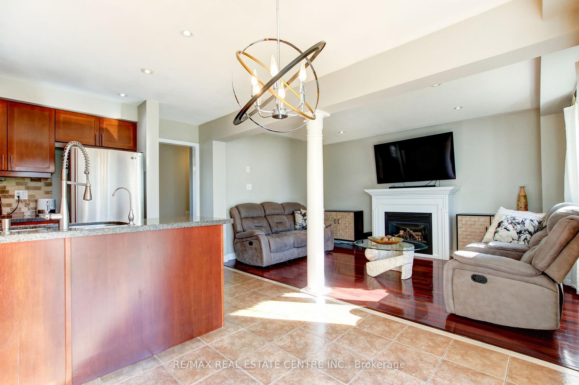 Photo 17 of 123 Lunney Crescent, Clarington, Bowmanville — HOMEH