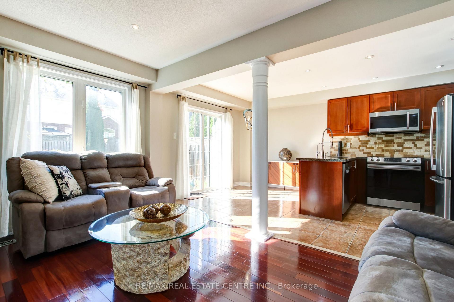 Photo 20 of 123 Lunney Crescent, Clarington, Bowmanville — HOMEH
