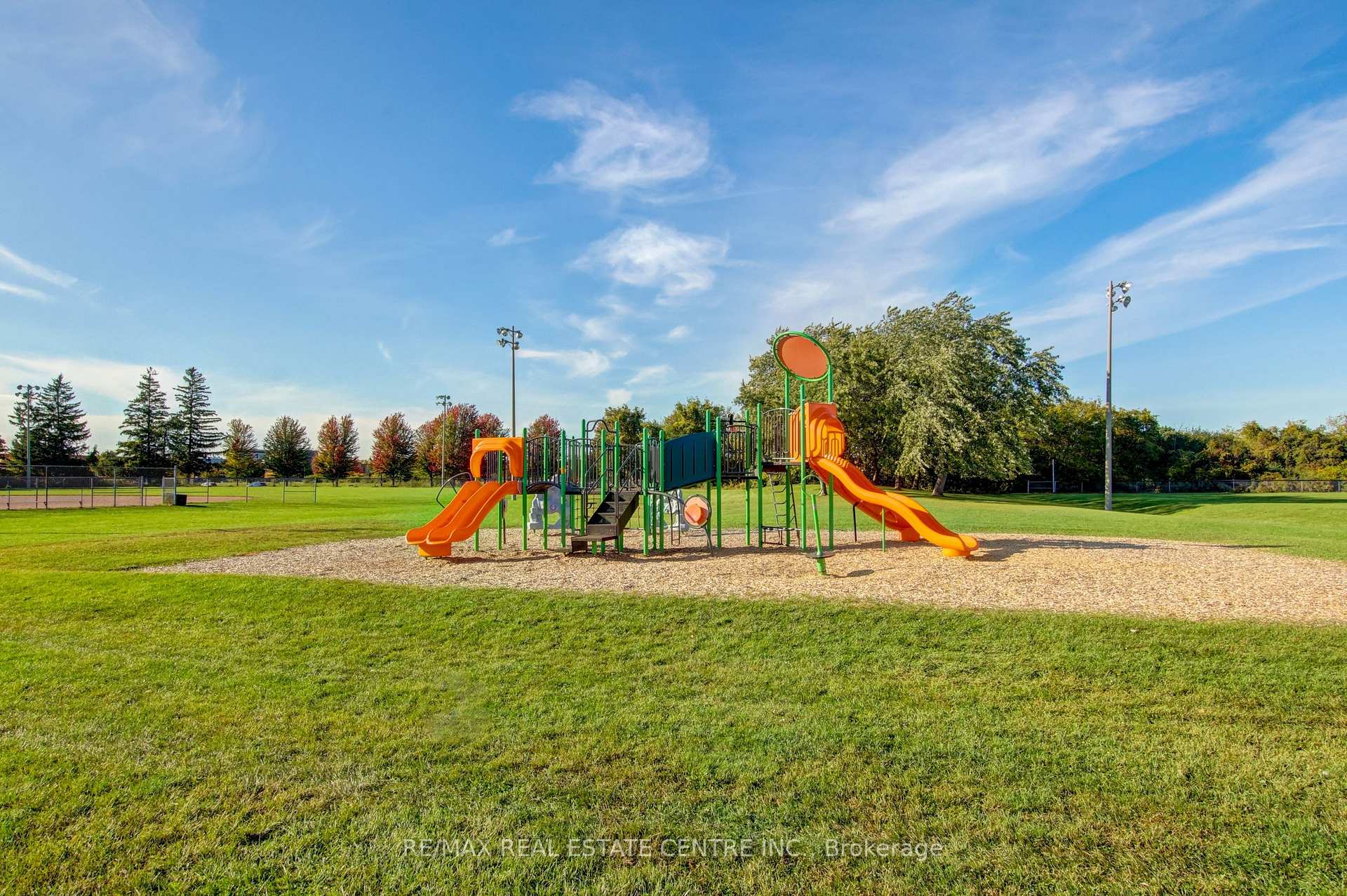 Photo 49 of 123 Lunney Crescent, Clarington, Bowmanville — HOMEH