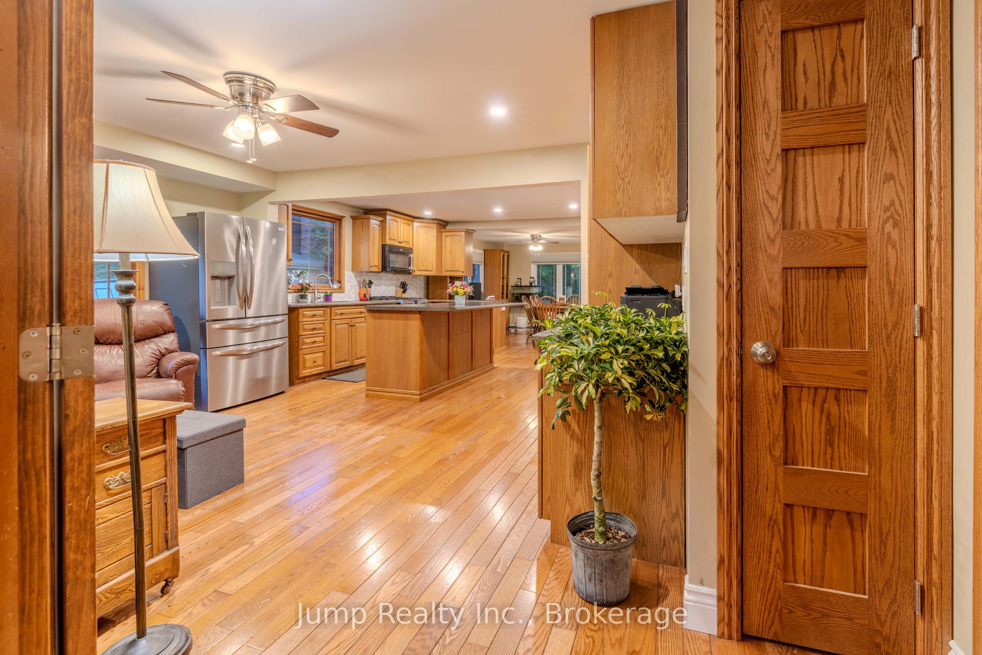 Photo 14 of 22788 Creek Road, Chatham-Kent, Chatham — HOMEH