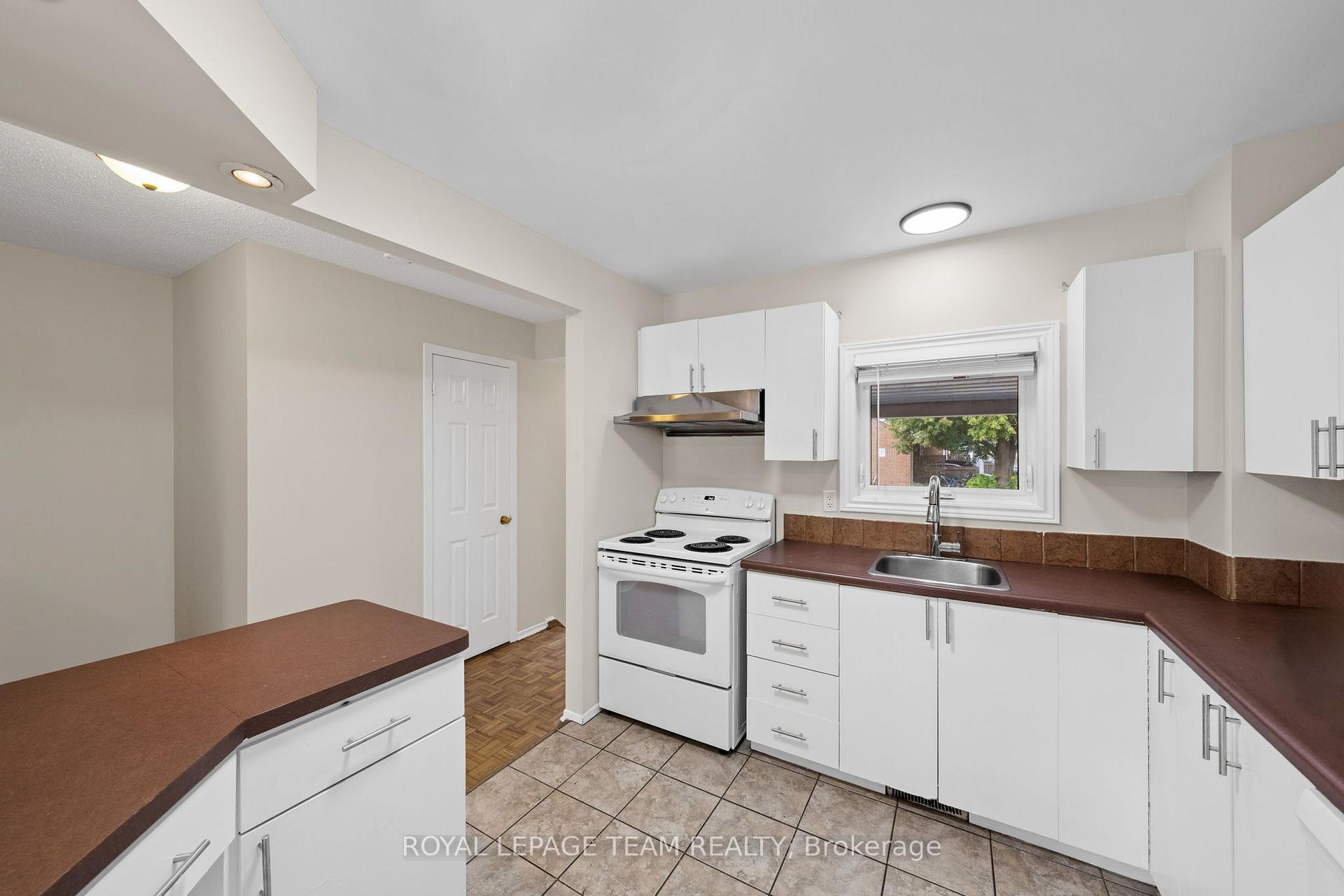 Photo 12 of 26 Paddington Private, Ottawa, Heron Gate/Industrial Park — HOMEH