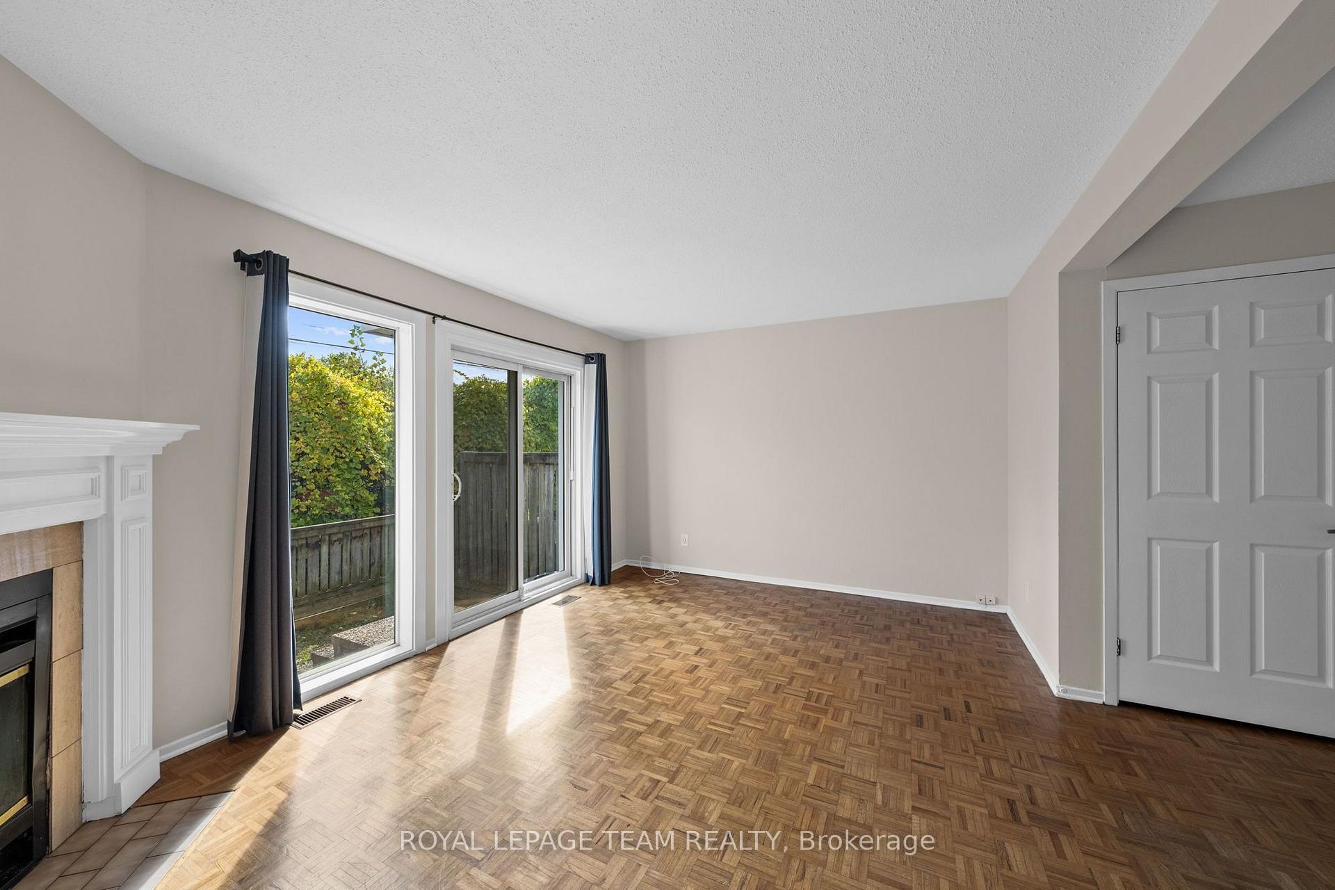 Photo 20 of 26 Paddington Private, Ottawa, Heron Gate/Industrial Park — HOMEH