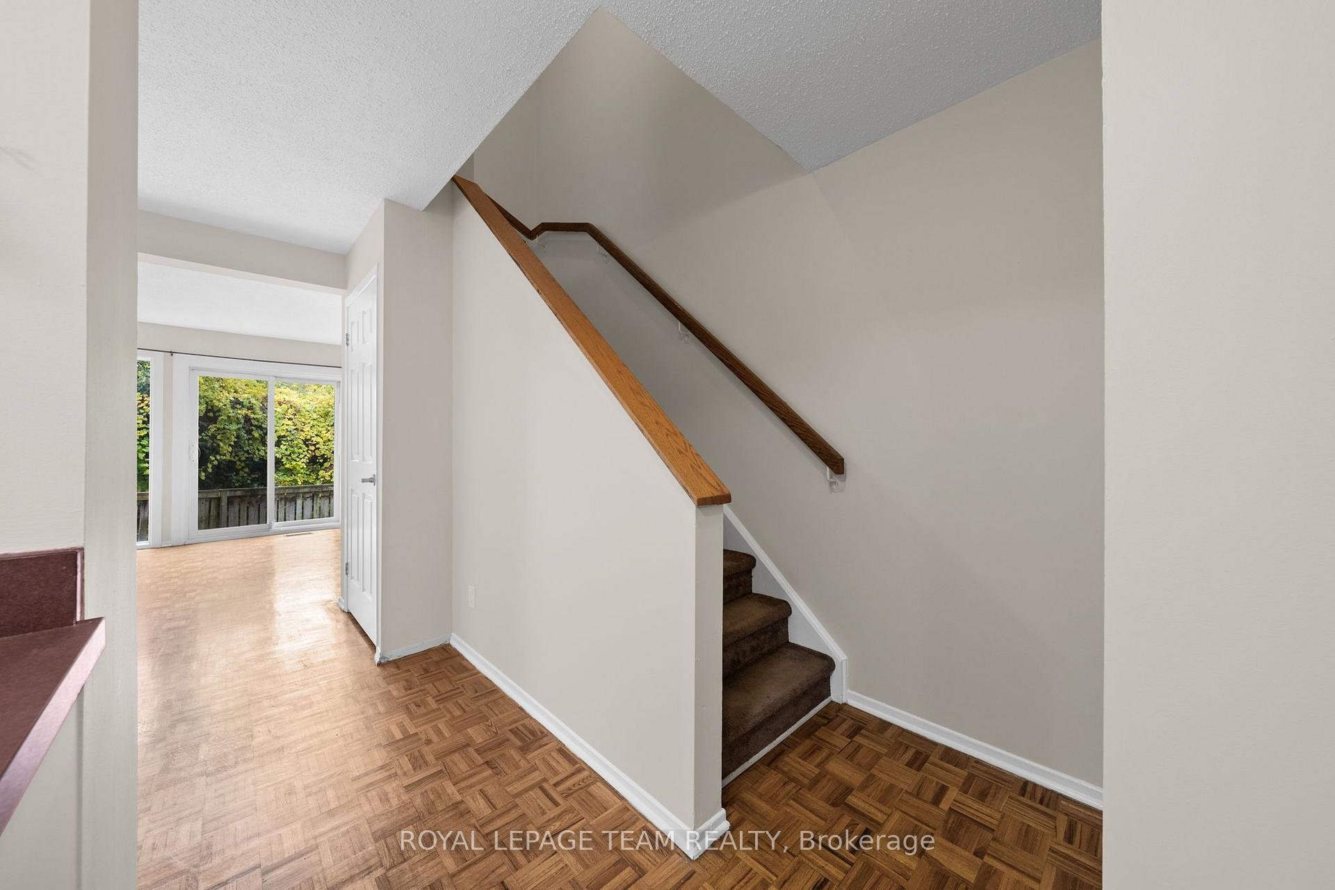 Photo 25 of 26 Paddington Private, Ottawa, Heron Gate/Industrial Park — HOMEH