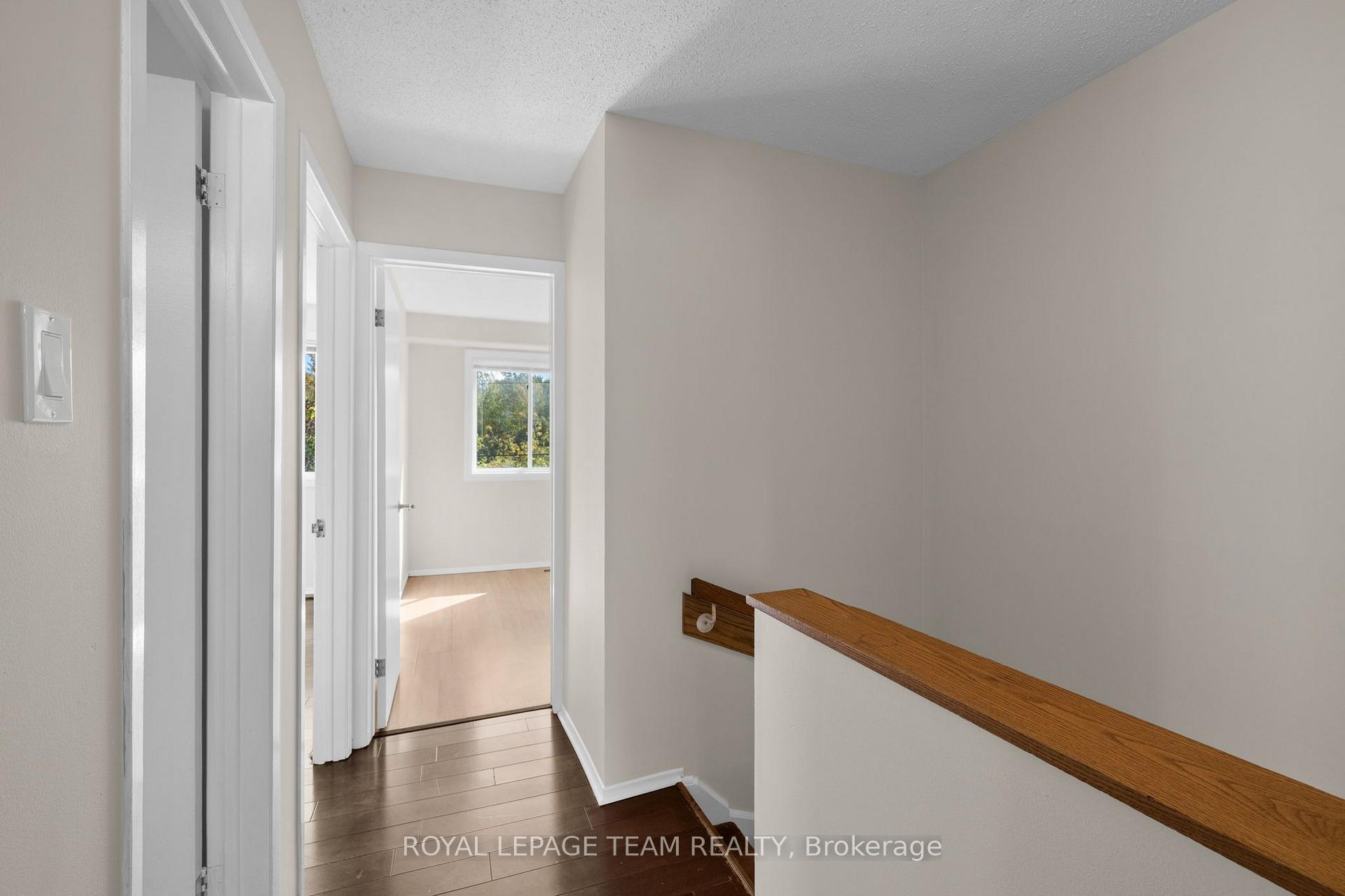 Photo 27 of 26 Paddington Private, Ottawa, Heron Gate/Industrial Park — HOMEH