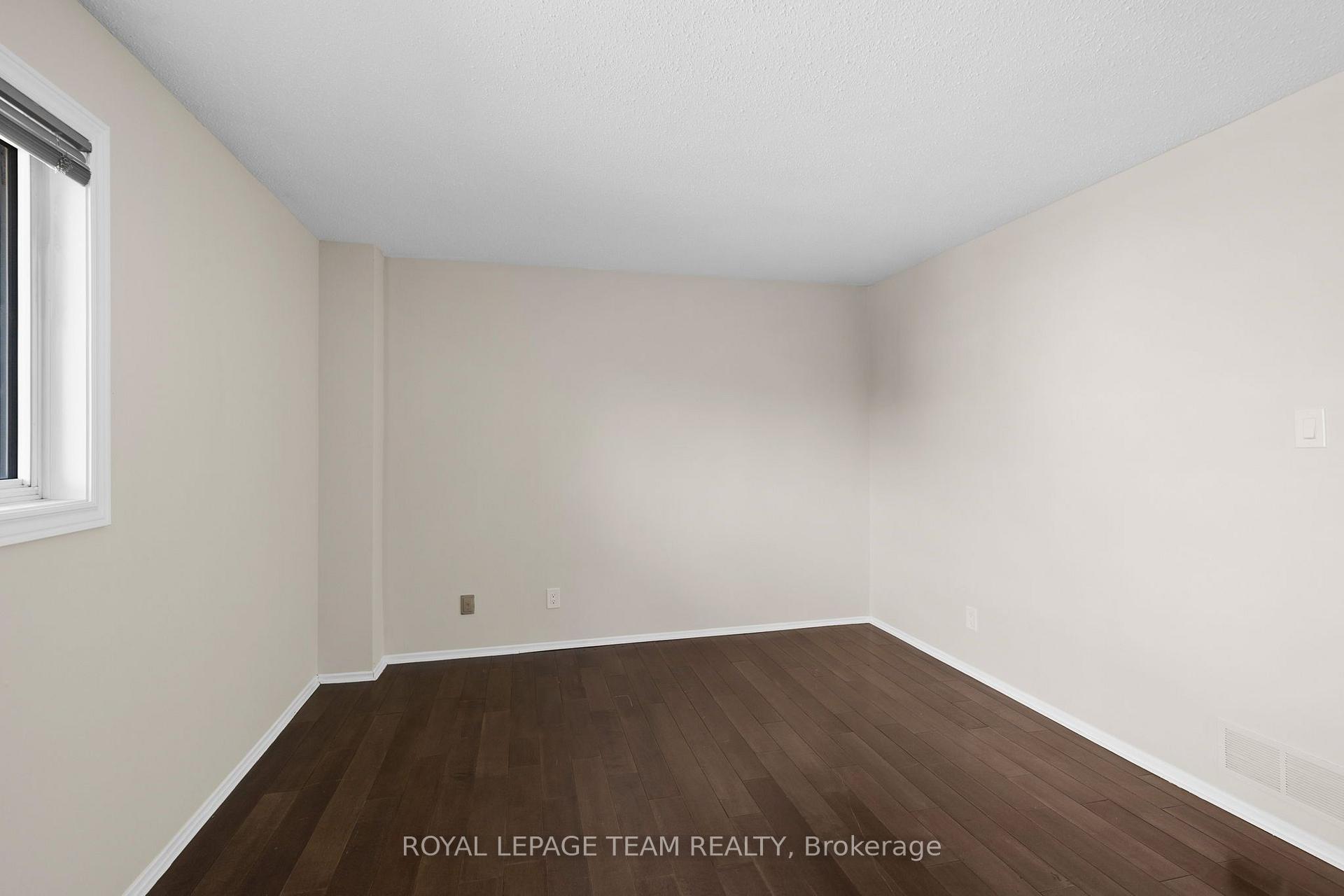 Photo 30 of 26 Paddington Private, Ottawa, Heron Gate/Industrial Park — HOMEH