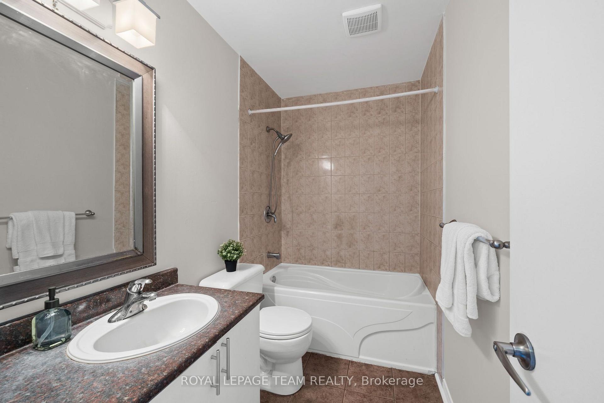 Photo 39 of 26 Paddington Private, Ottawa, Heron Gate/Industrial Park — HOMEH
