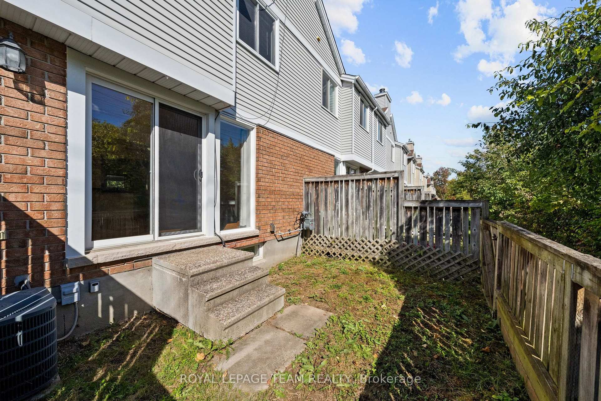 Photo 45 of 26 Paddington Private, Ottawa, Heron Gate/Industrial Park — HOMEH