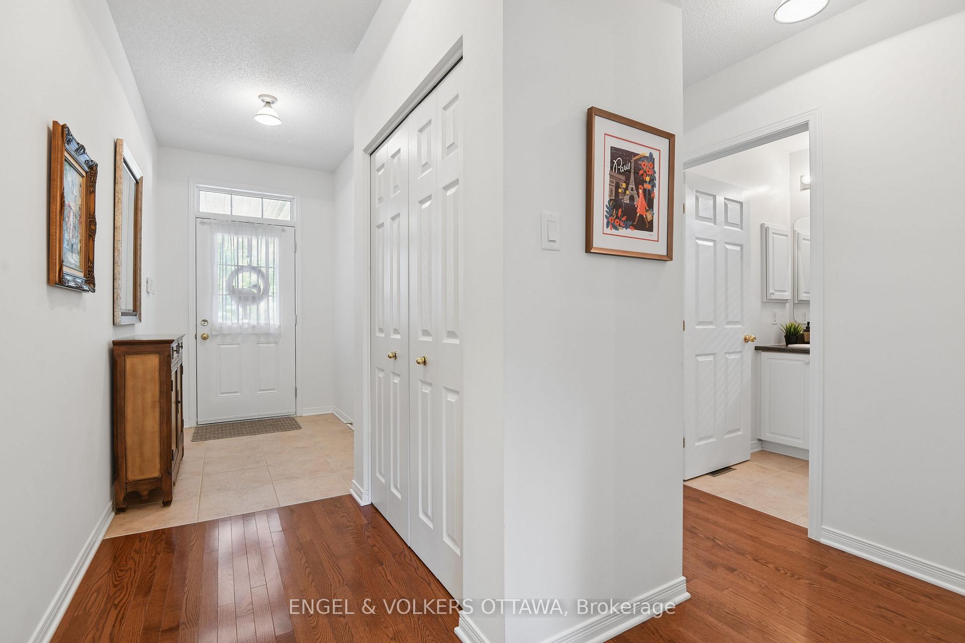 Photo 4 of 162 Maple Key Private, Ottawa, Blossom Park/Kemp Park/Findlay Creek — HOMEH