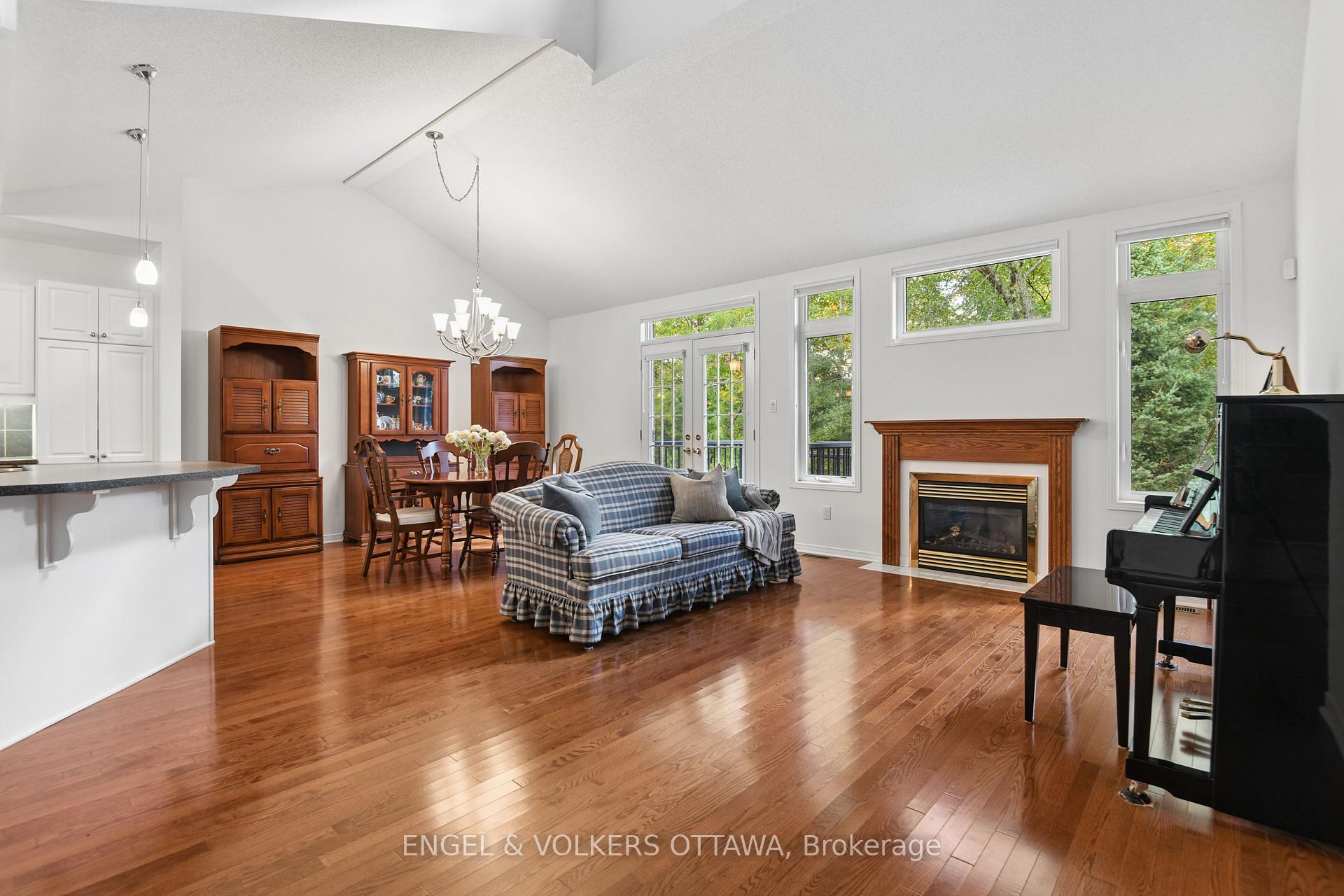 Photo 7 of 162 Maple Key Private, Ottawa, Blossom Park/Kemp Park/Findlay Creek — HOMEH