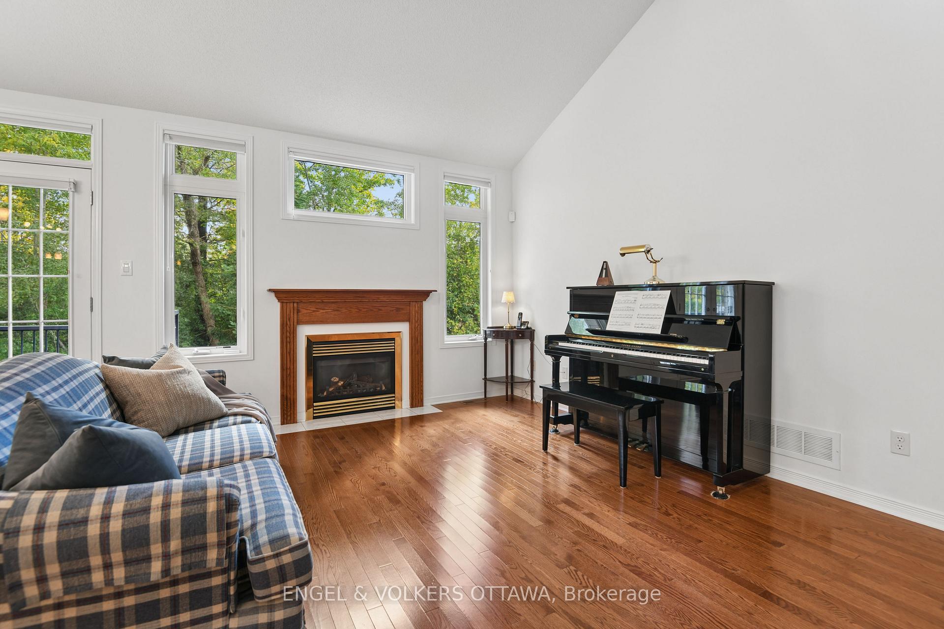 Photo 8 of 162 Maple Key Private, Ottawa, Blossom Park/Kemp Park/Findlay Creek — HOMEH