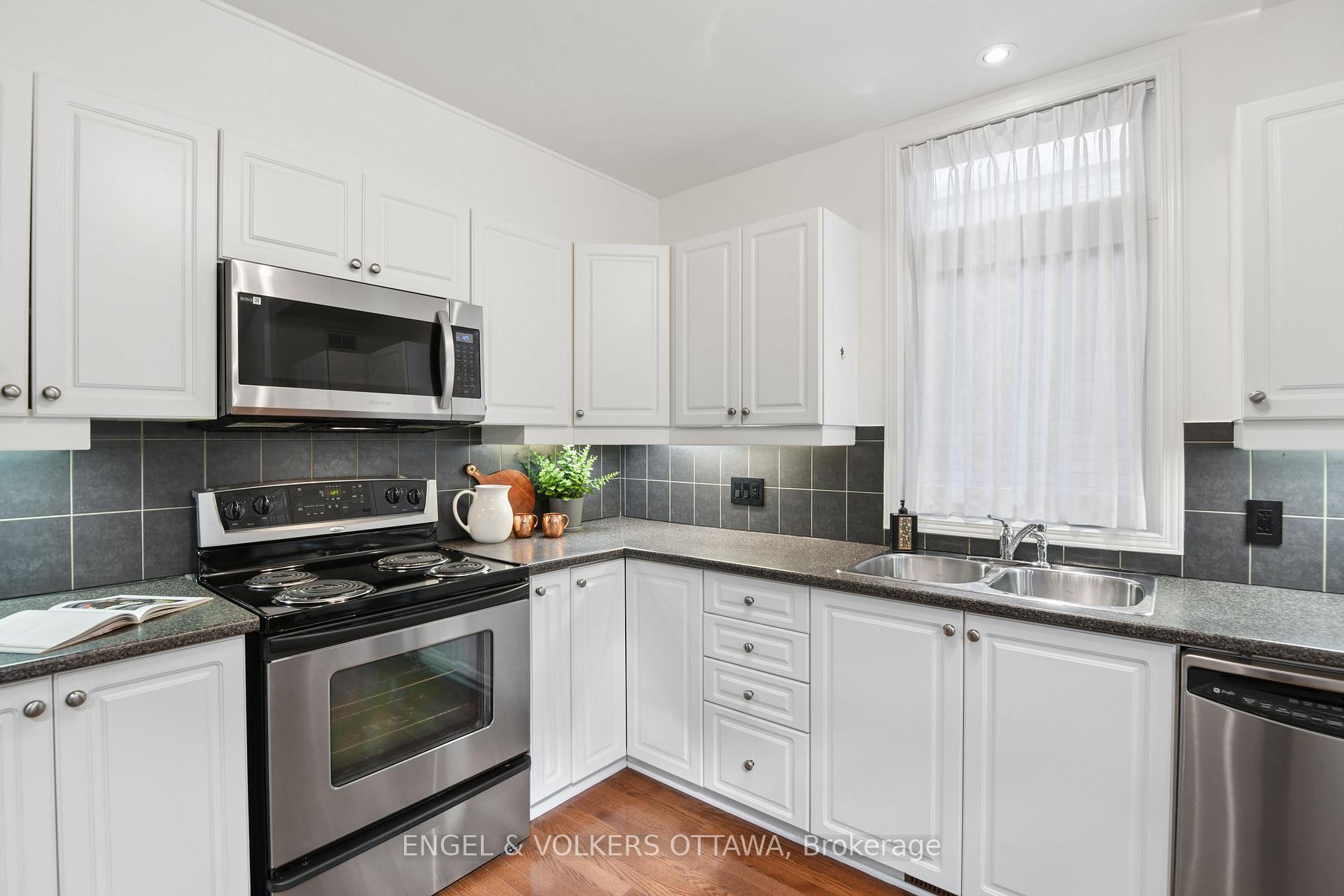 Photo 11 of 162 Maple Key Private, Ottawa, Blossom Park/Kemp Park/Findlay Creek — HOMEH