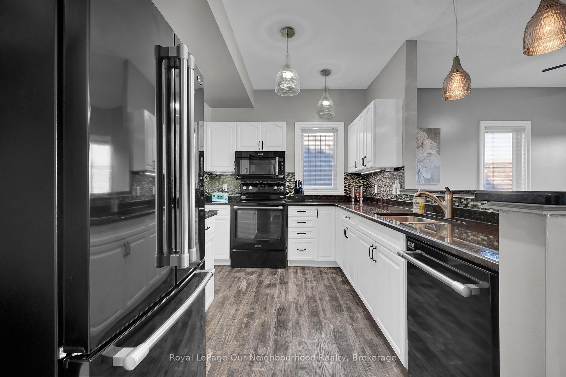 Photo 7 of 56 Wilmot Trail, Clarington, Bowmanville — HOMEH