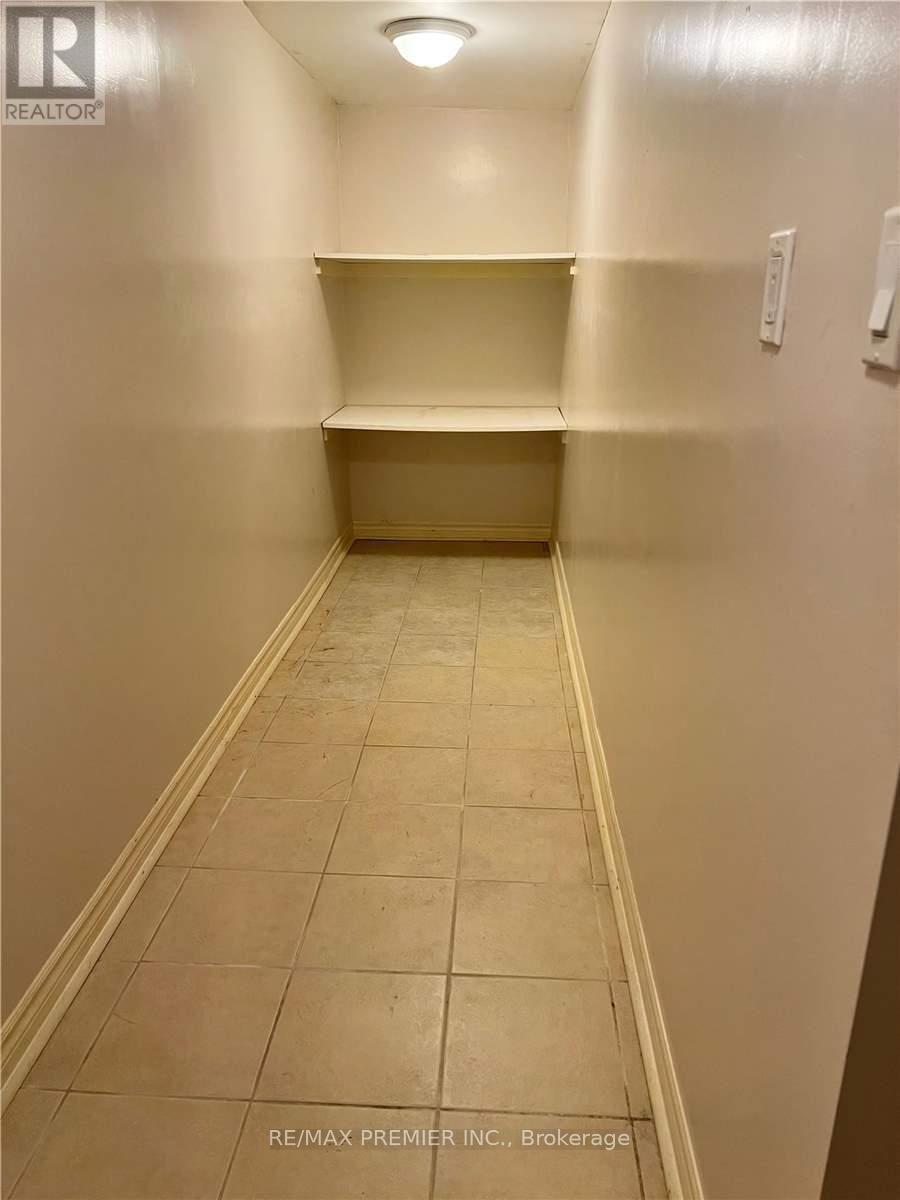 Photo 15 of 96 Mynden Way, Newmarket, Woodland Hill — HOMEH